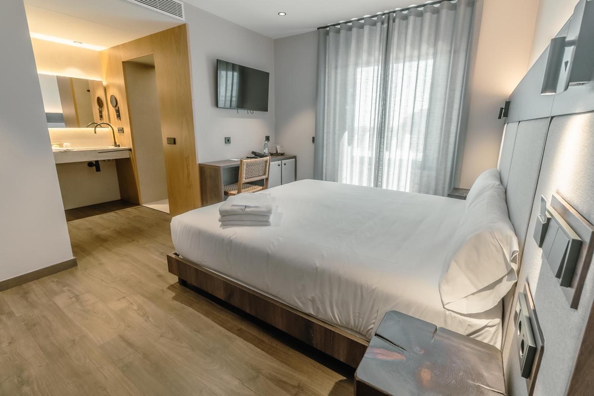Double Room with Spa Bath