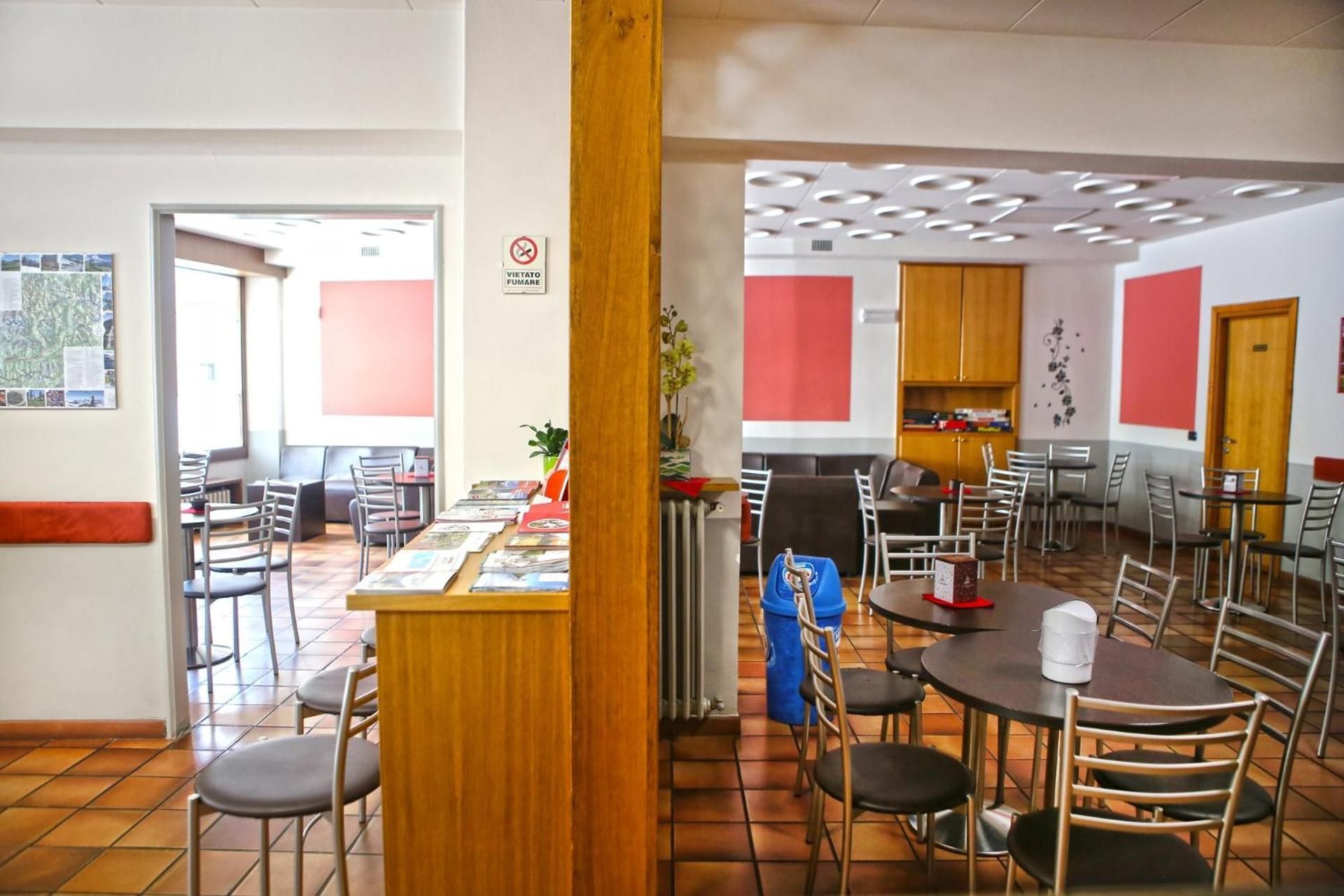 shared lounge/tv area