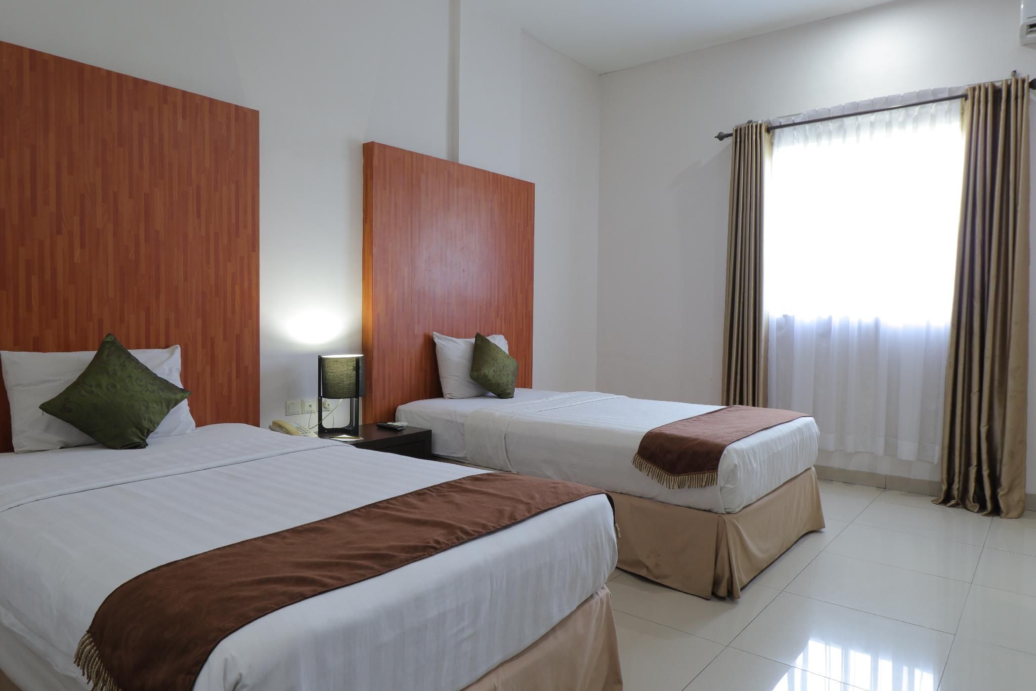 Saka Hotel Medan Deluxe Twin Room