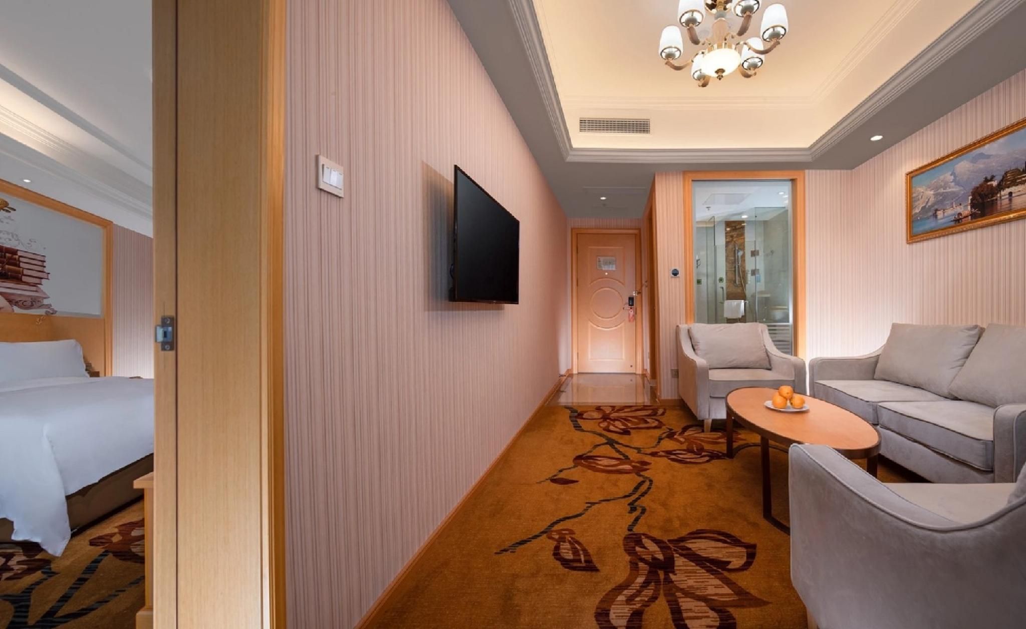 Vienna Hotel Jiangxi Jiujiang Happy City Business Suite 2