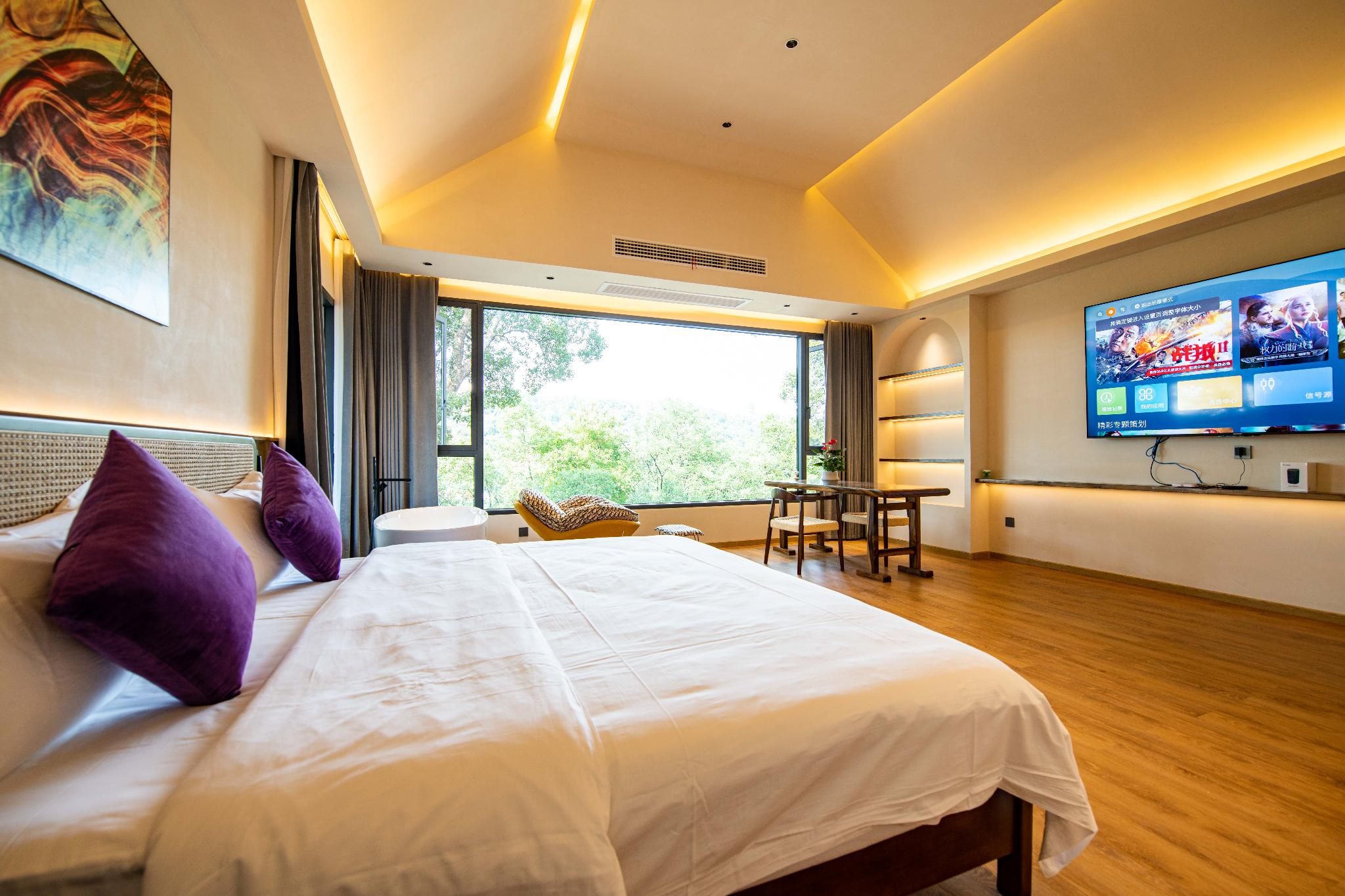 Deluxe - Garden View