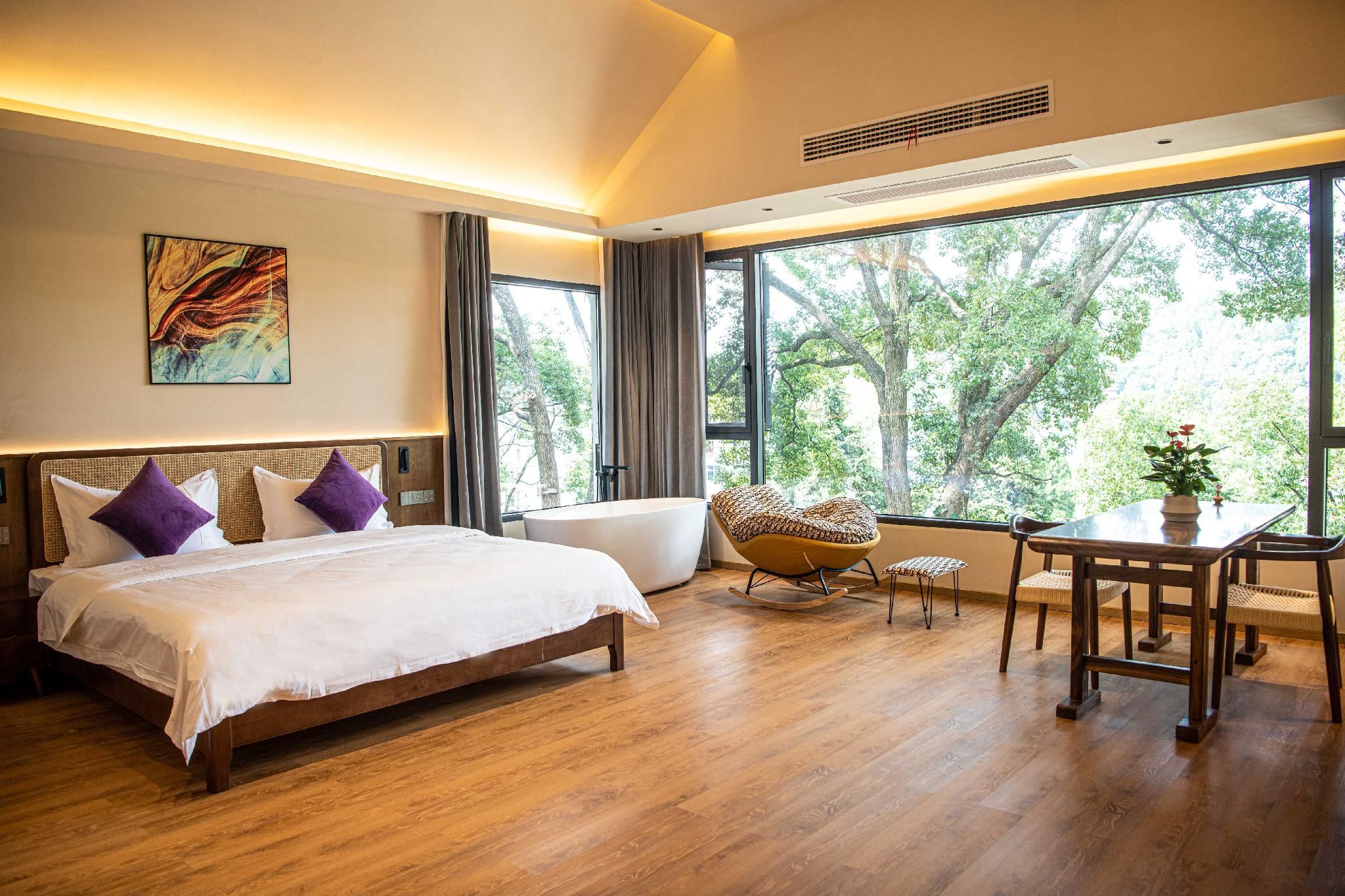 Deluxe - Garden View