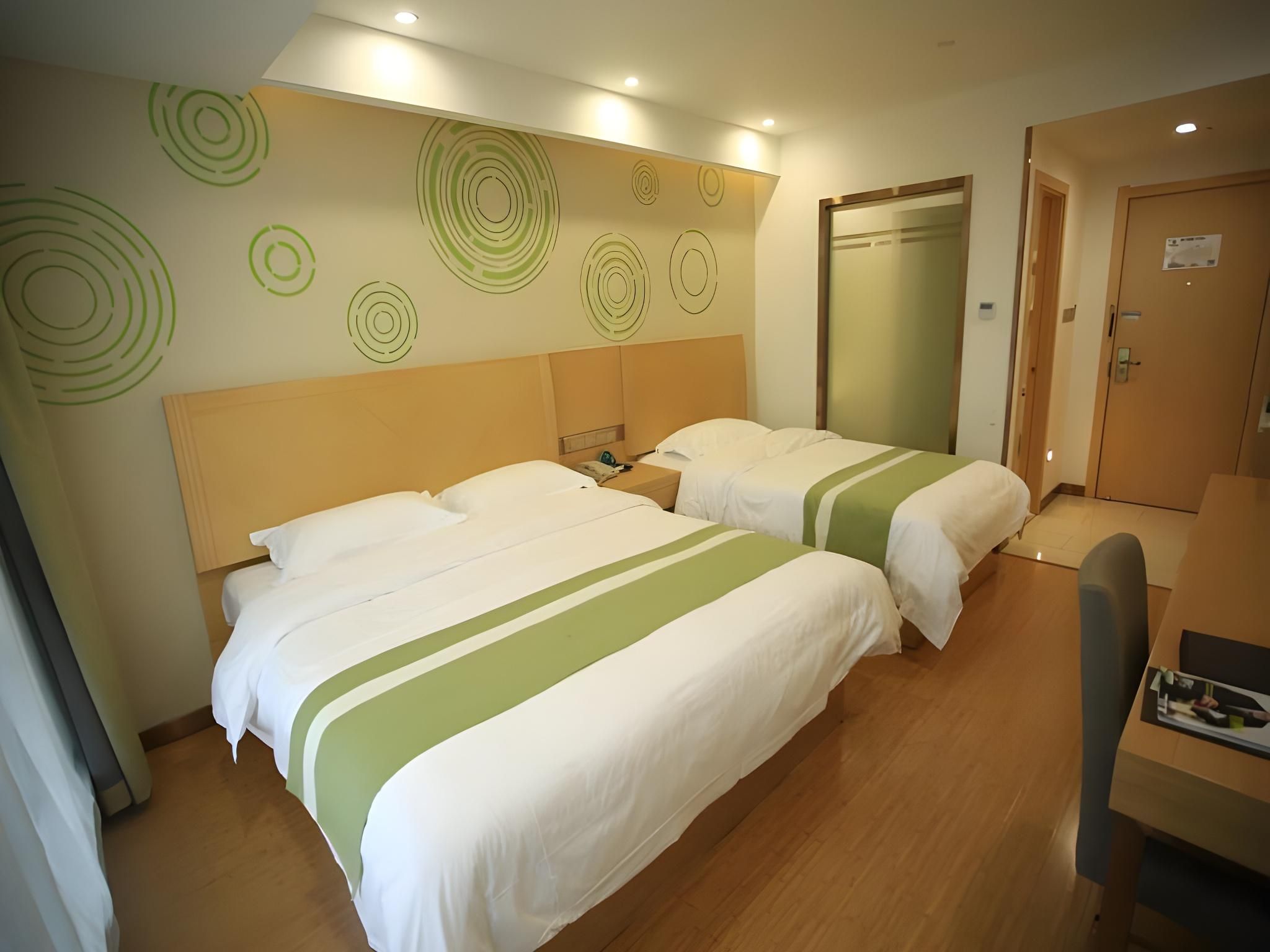 2 Bed Twin Superior Room