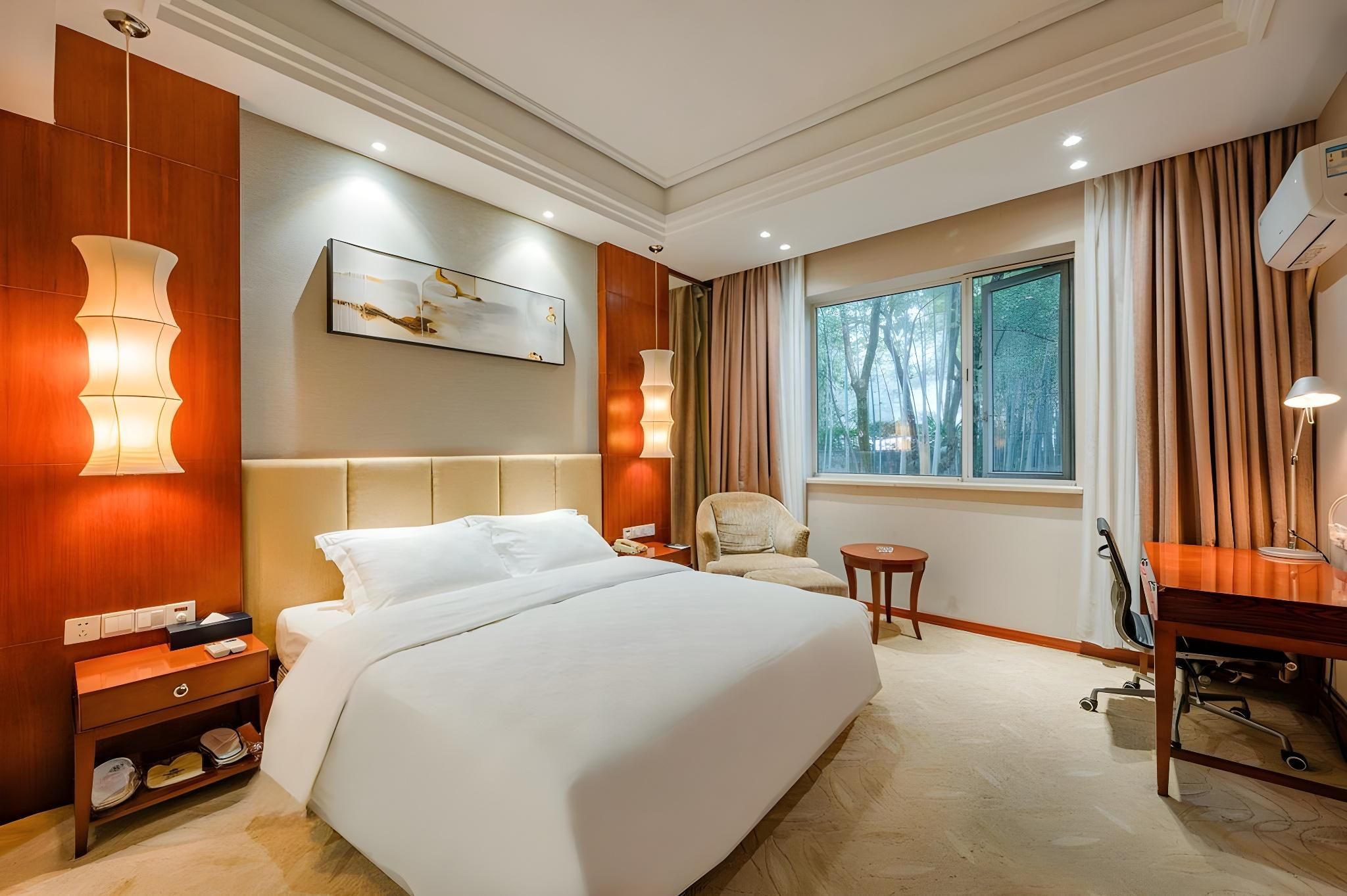 Bamboo Forest View Oxygen Bar Queen Room