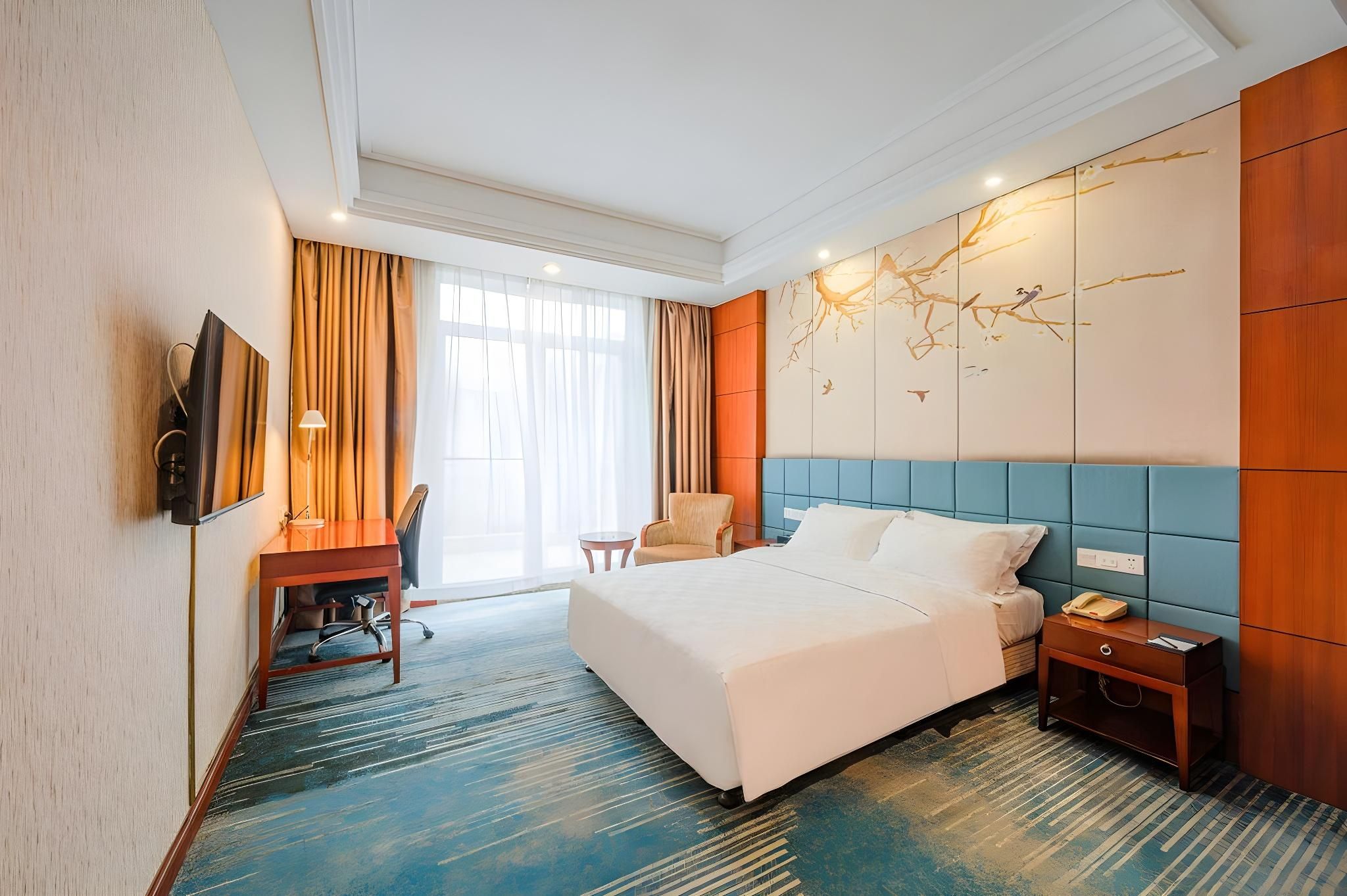 Garden-View Queen Room