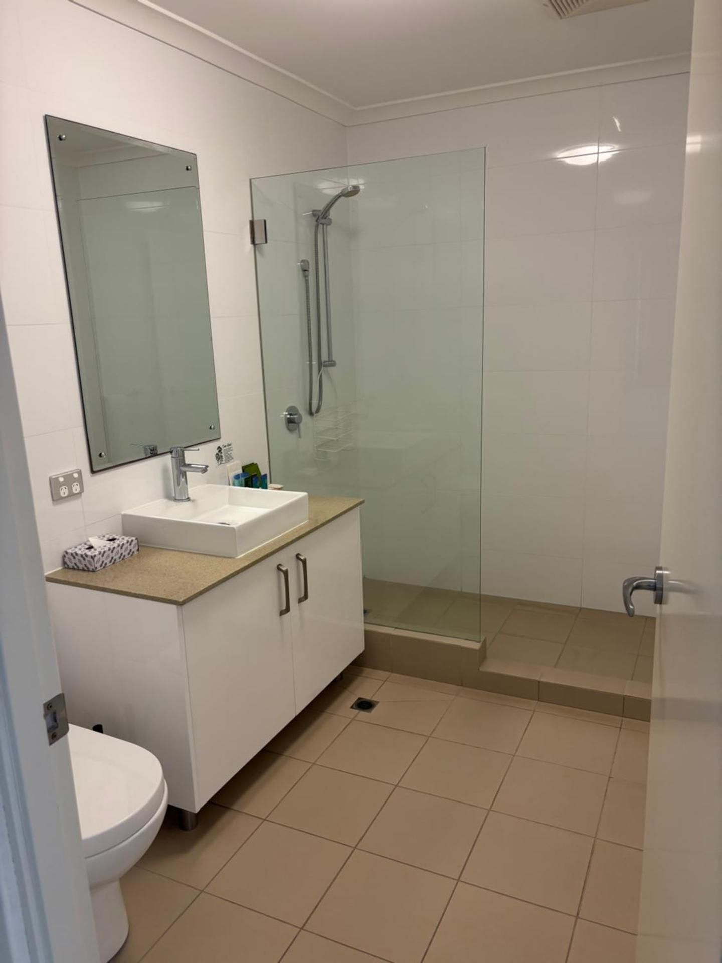 Two-Bedroom One-Bathroom Apartment with Courtyard or Balcony