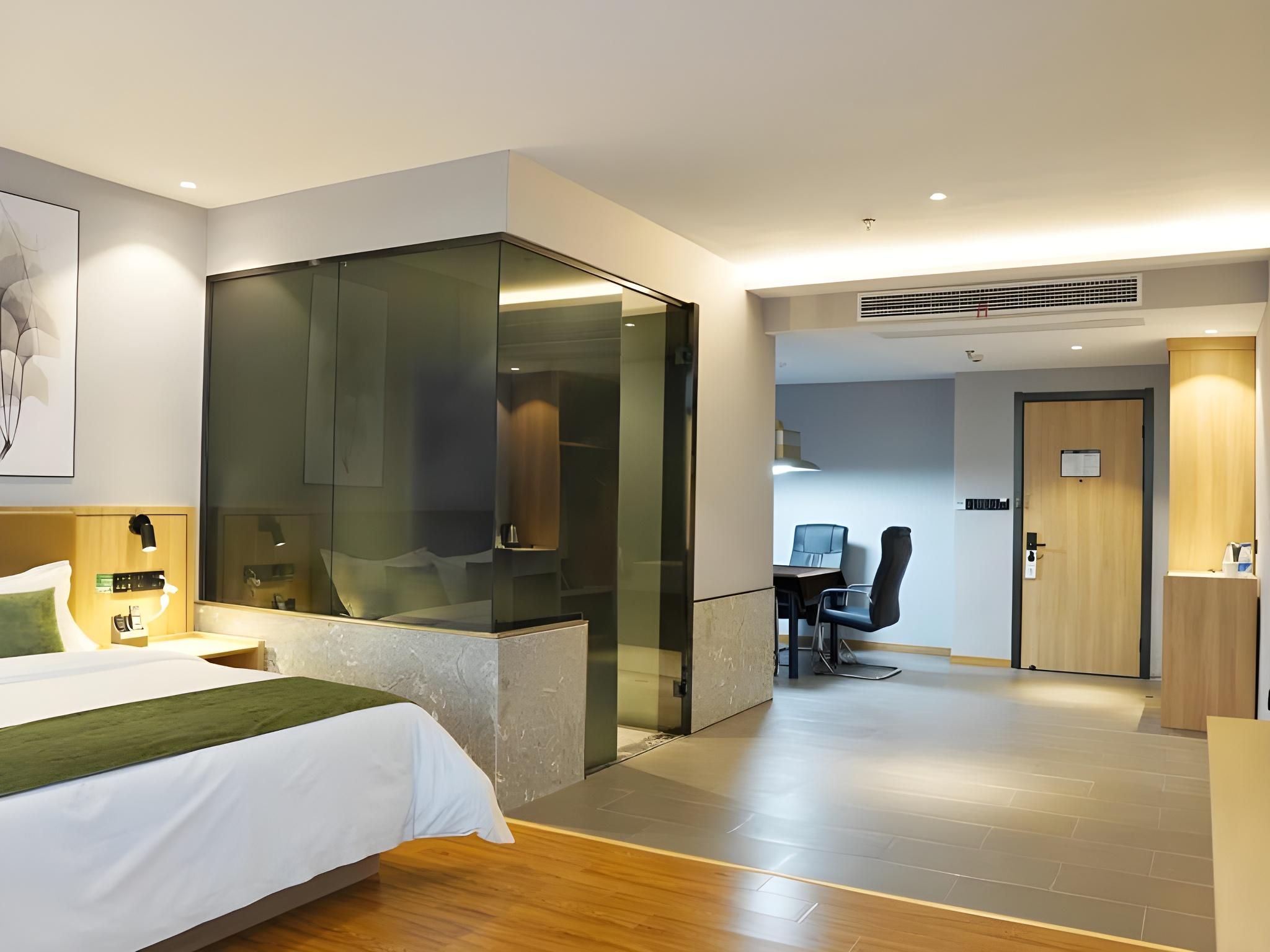 GTI - Deluxe Suite, Chess