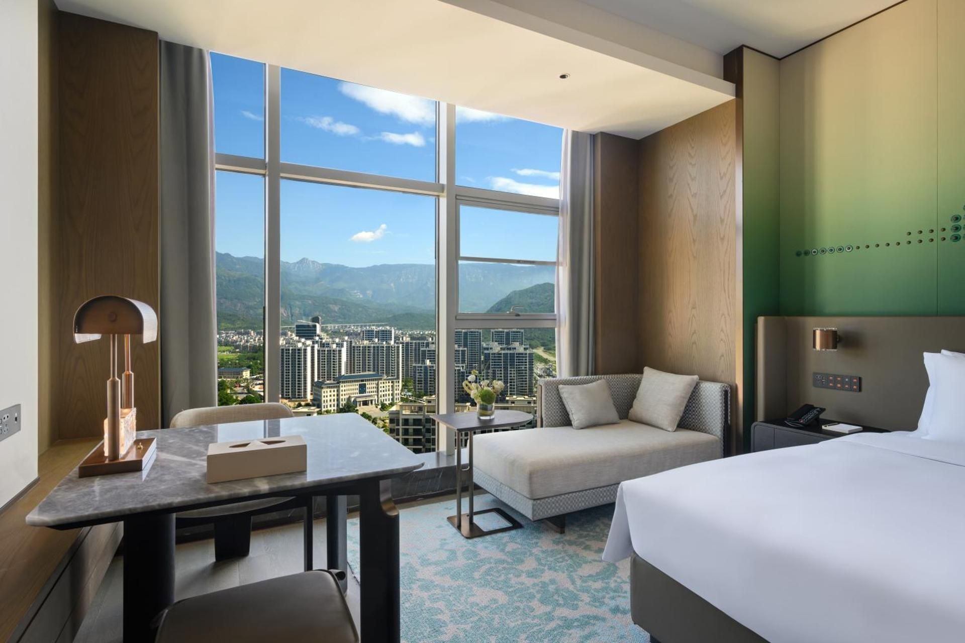 Deluxe Room with 2 Single Beds
