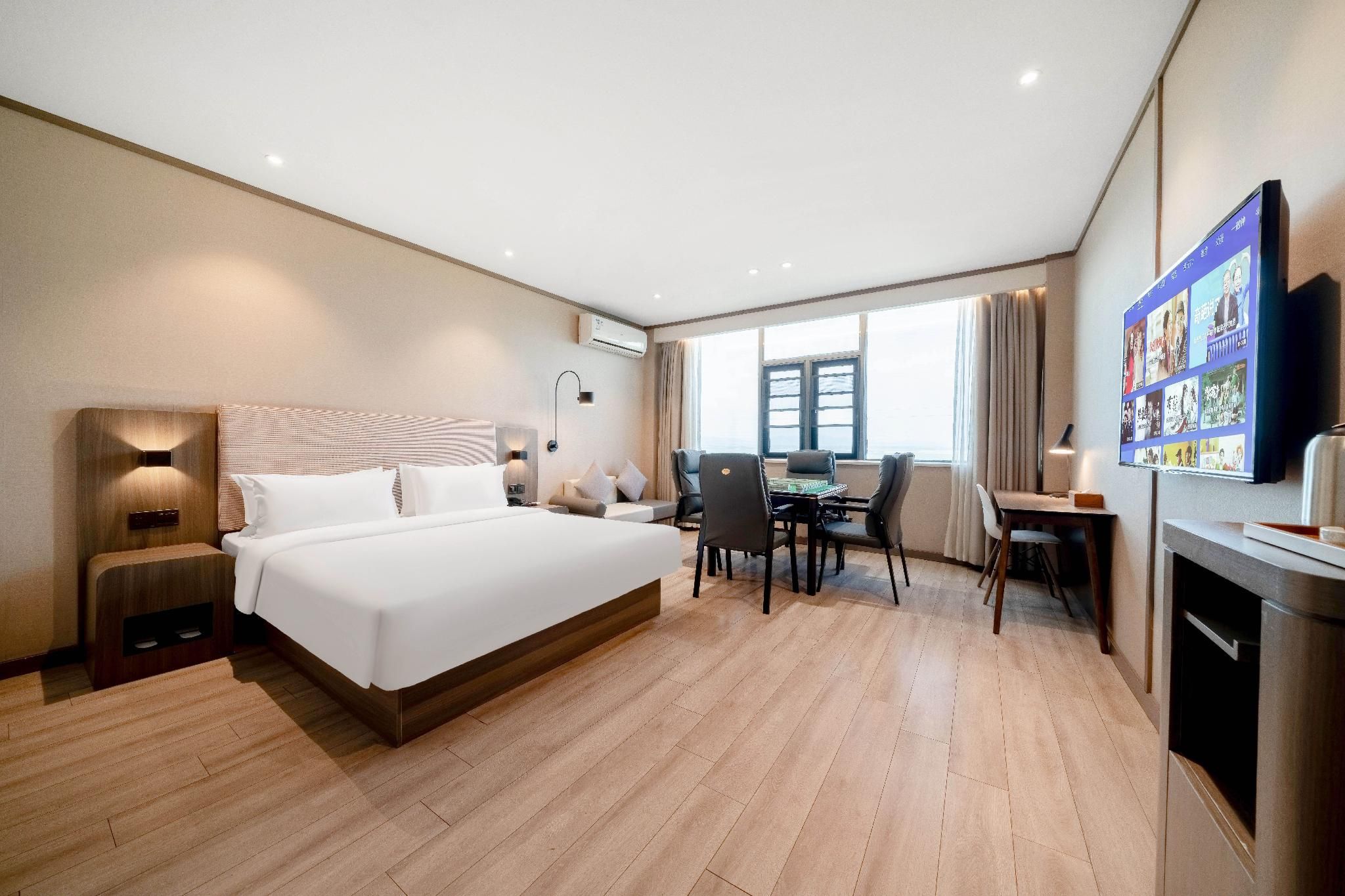 Business Queen Bed Room