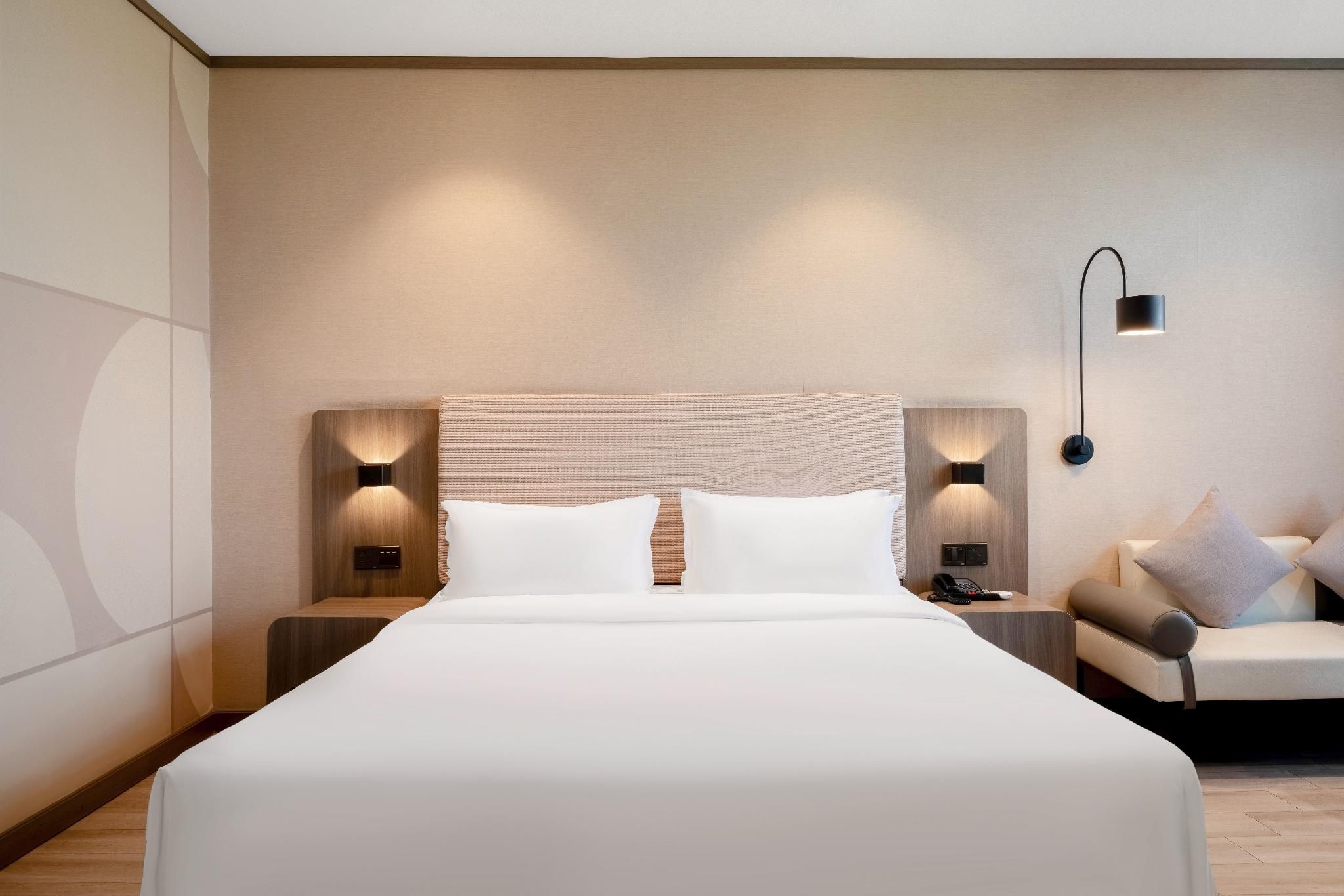 Business Queen Bed Room