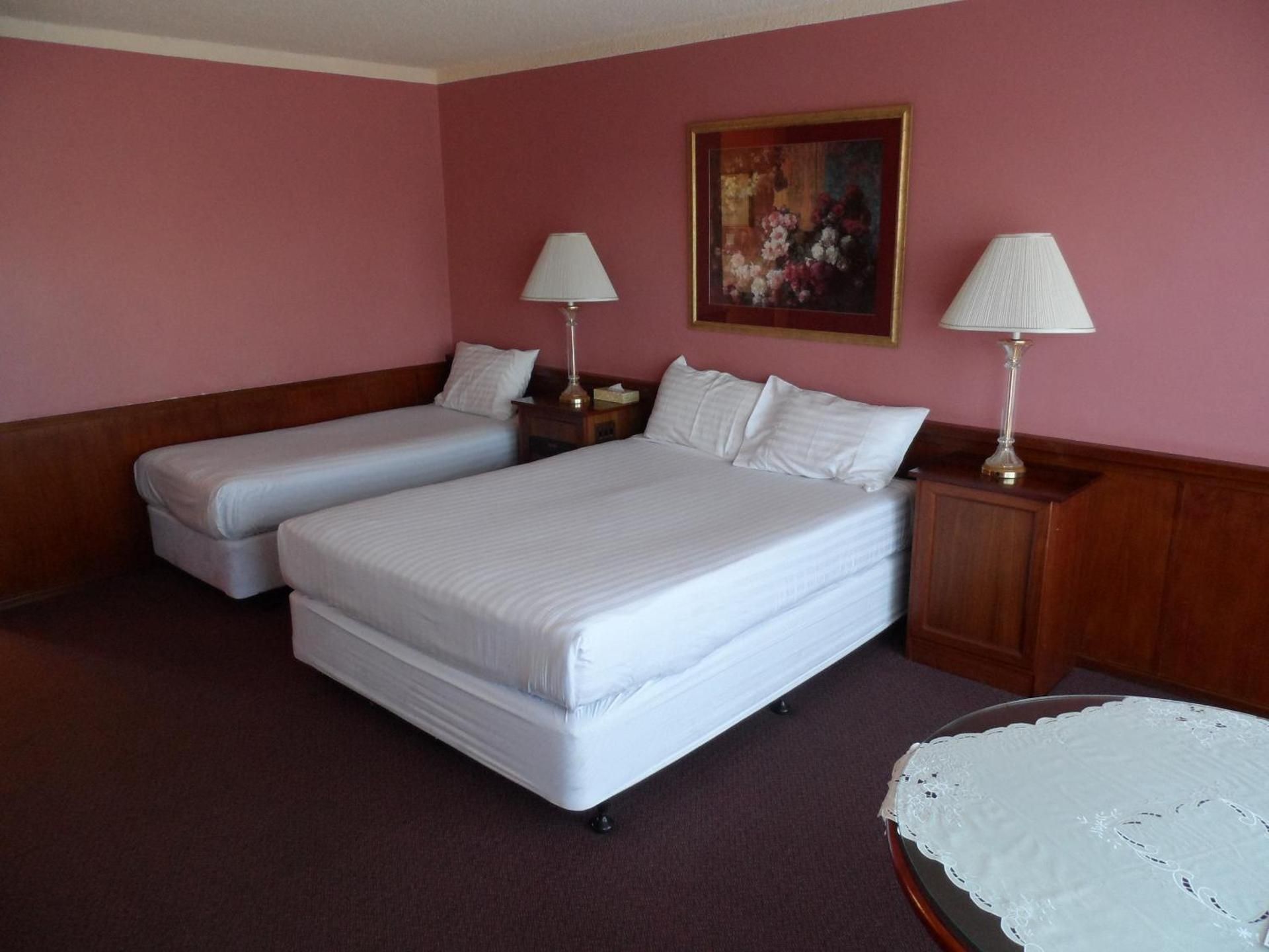Standard Twin Room
