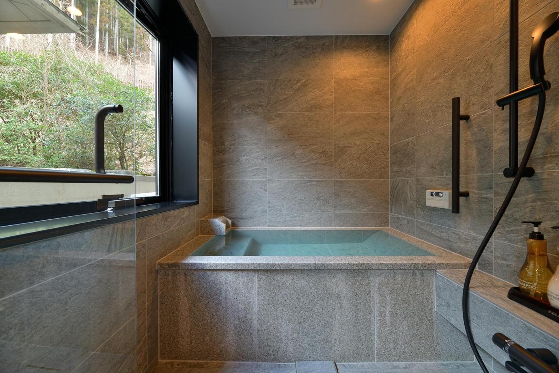 Deluxe Twin Room with Private Hot Spring