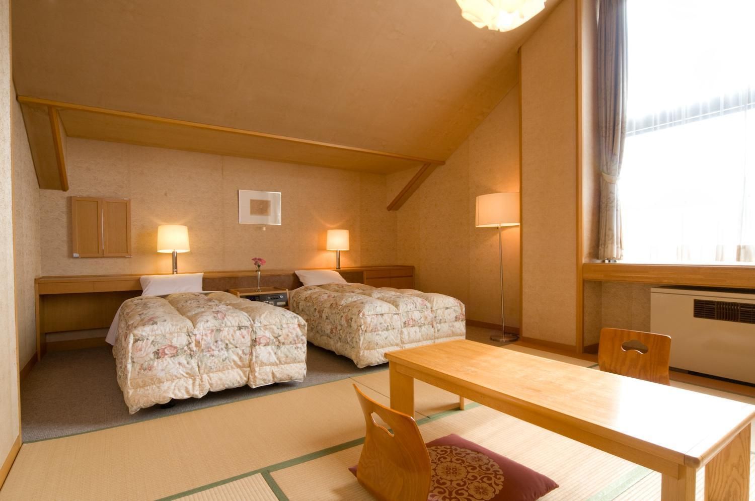 Twin Room with Tatami Area and Private Bathroom