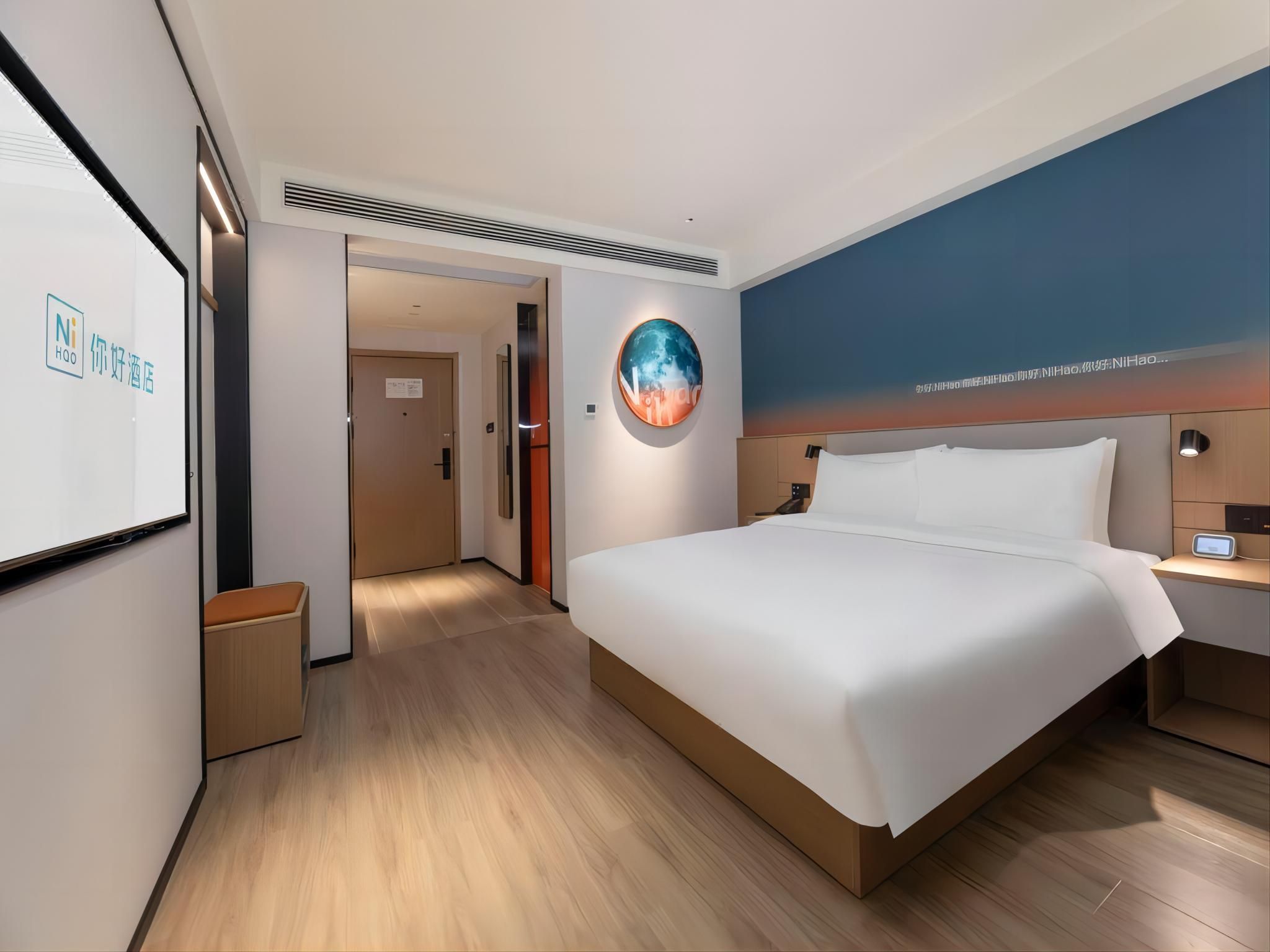 Business Queen Bed Room
