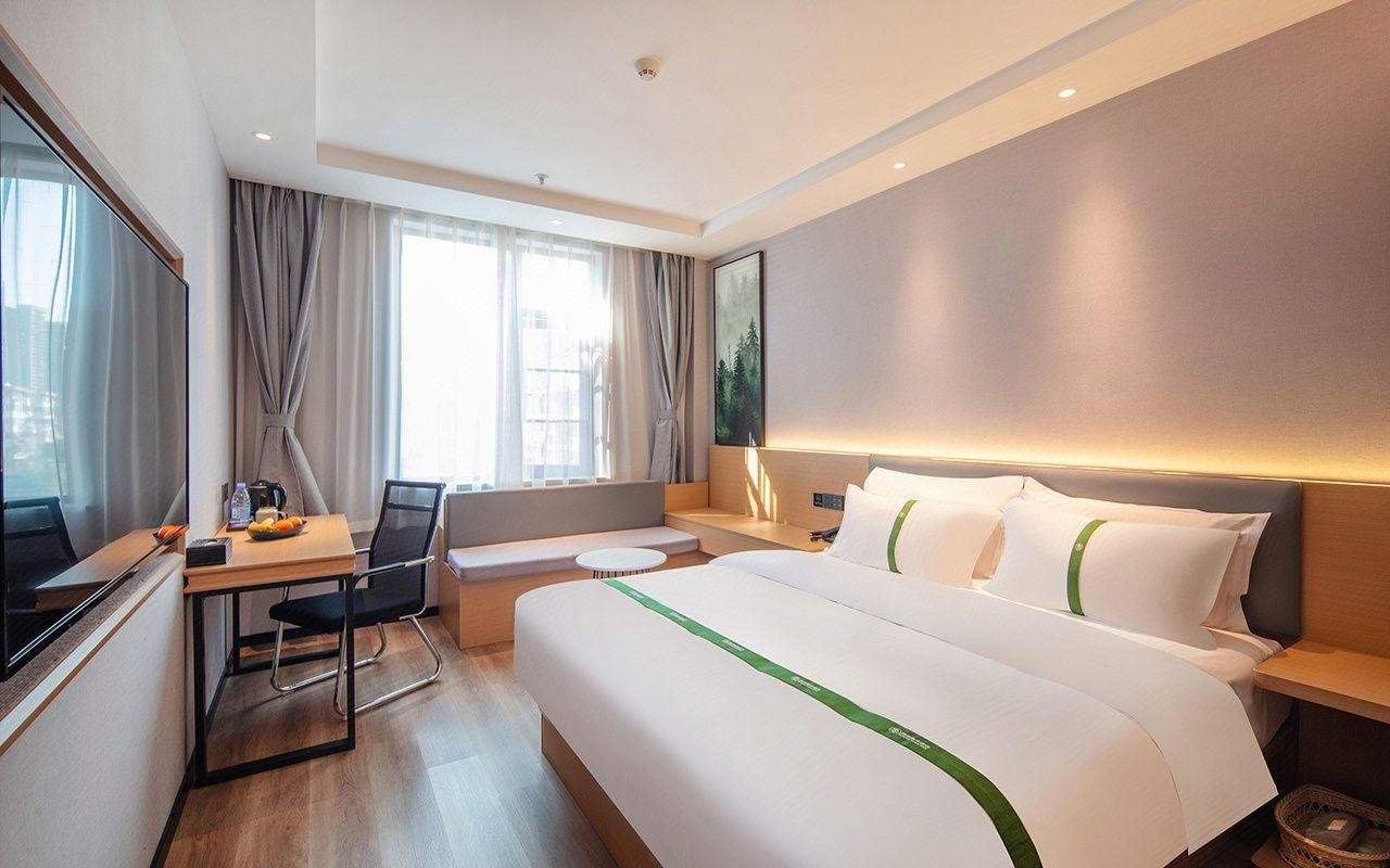 GTI - Intelligent Queen Room