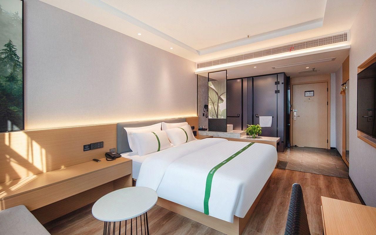 GTI - Intelligent Queen Room