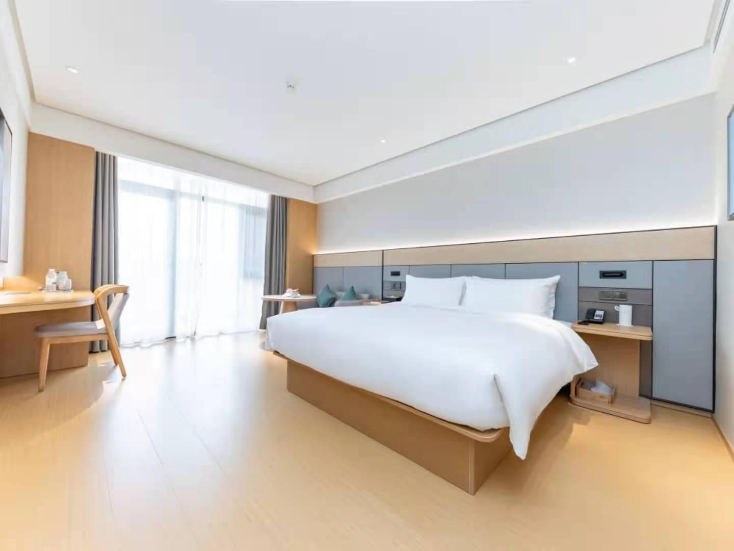 Huazhu - Superior BedRoom