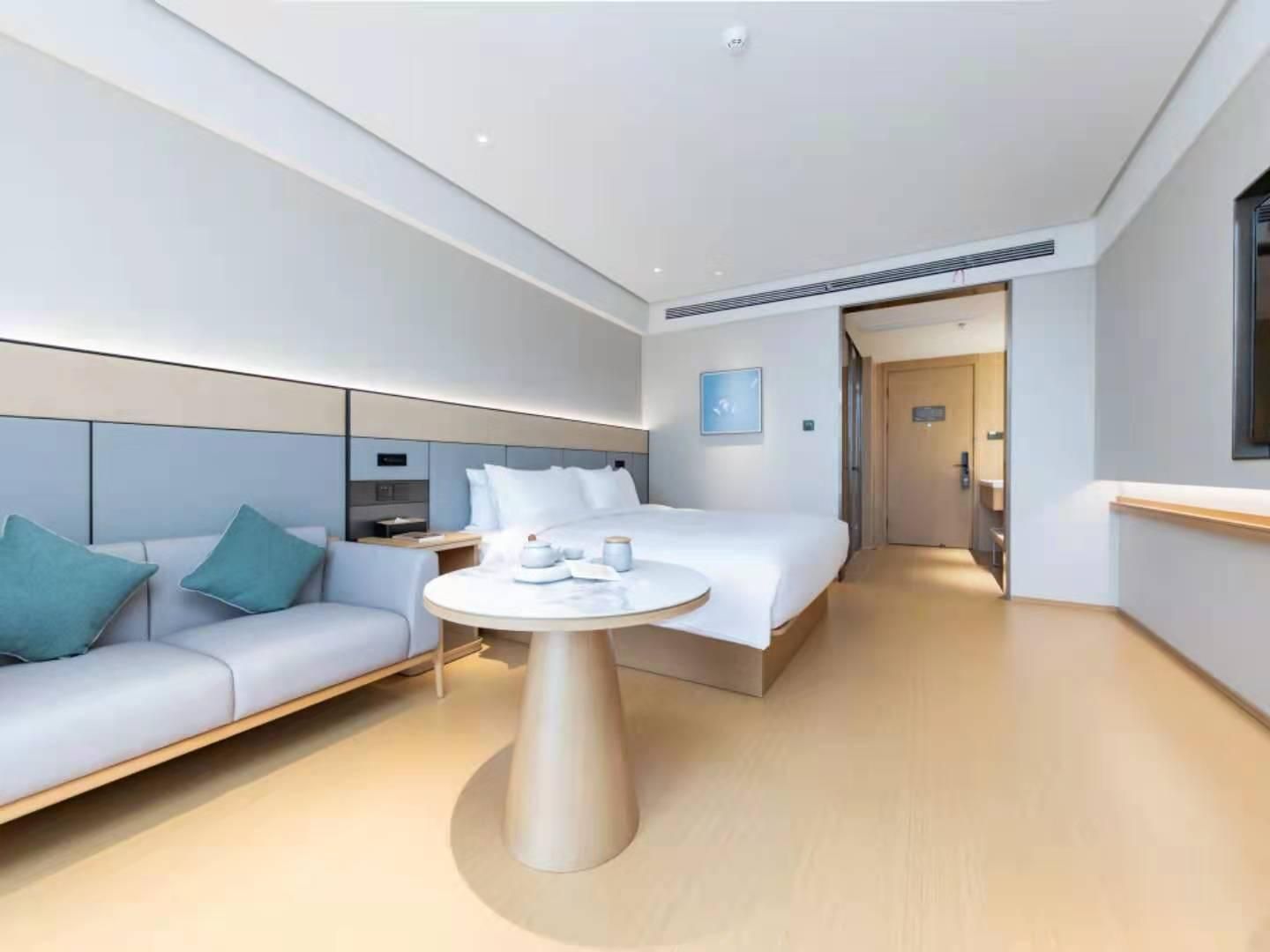 Huazhu - Superior BedRoom