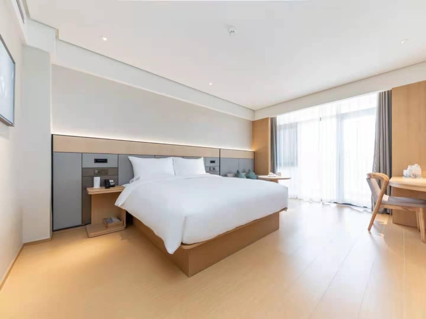 Business Queen Bed Room