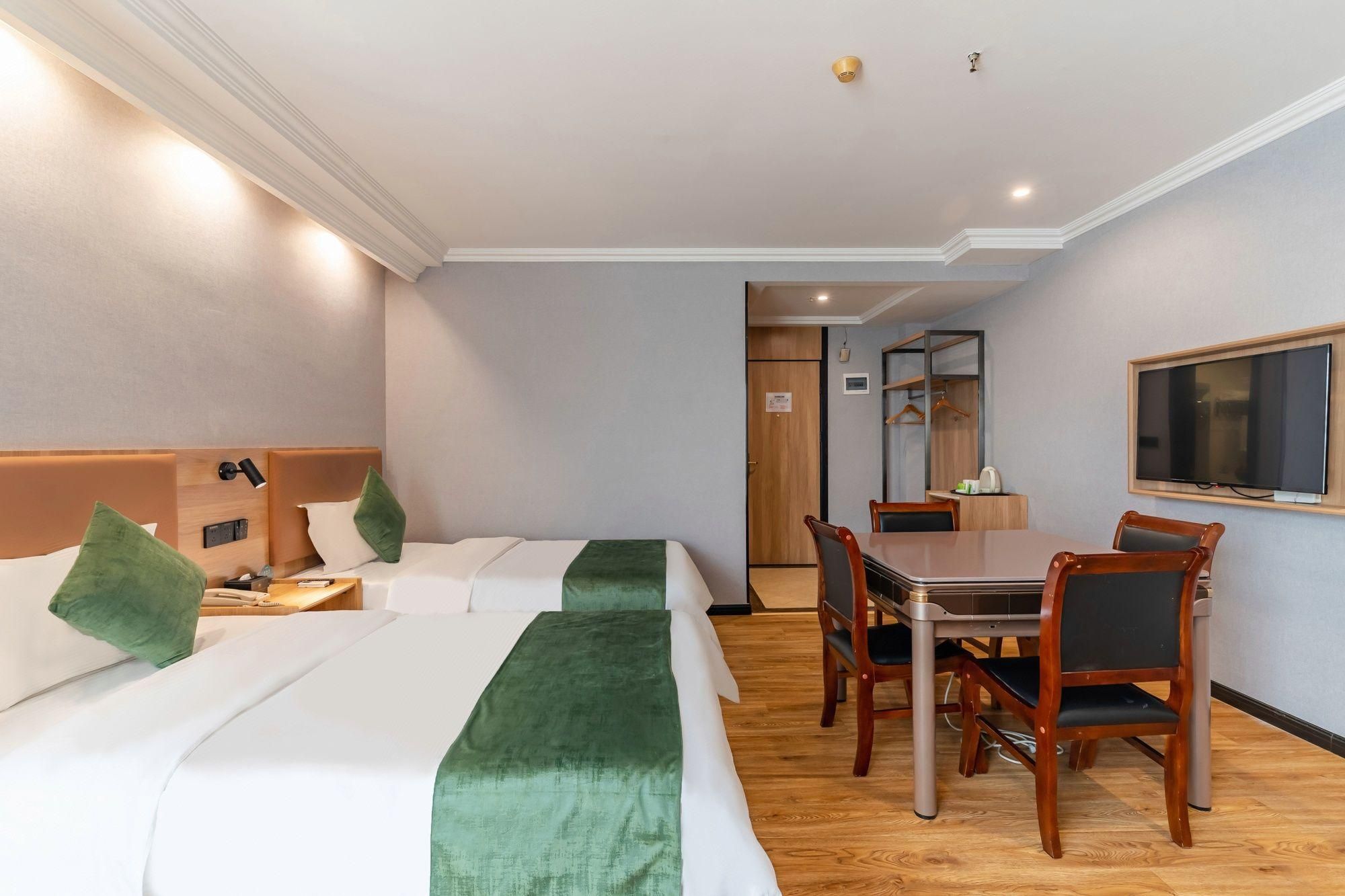 2 Bed Twin Superior Room