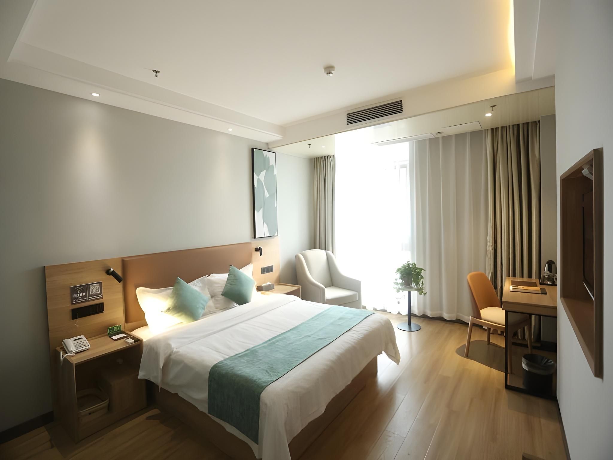 Queen Room with View