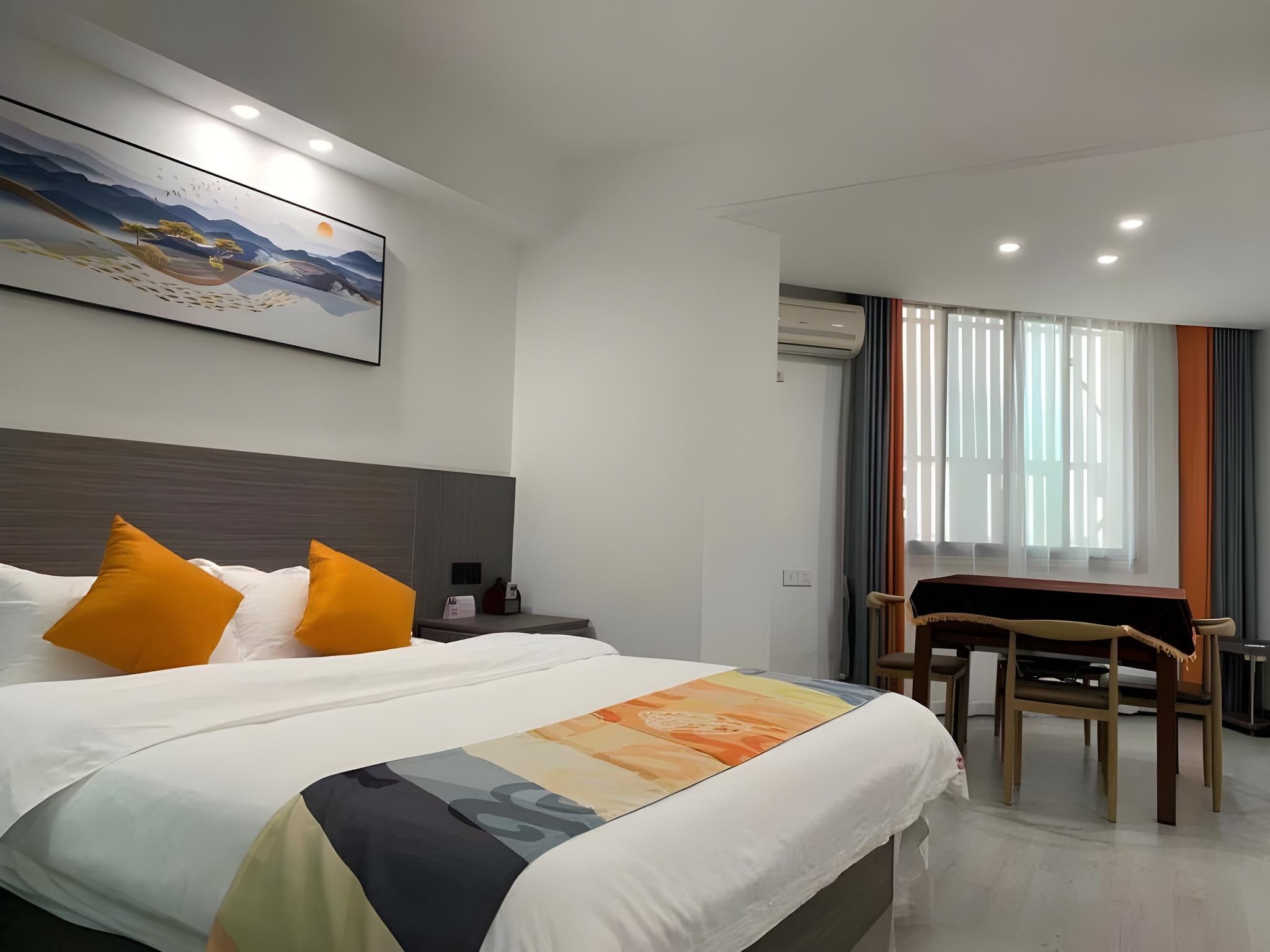 GTI - Feature 1 Bed Room, Chess
