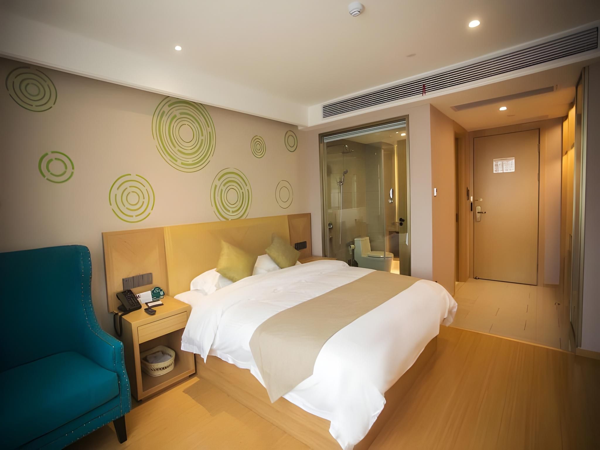 Business Queen Room