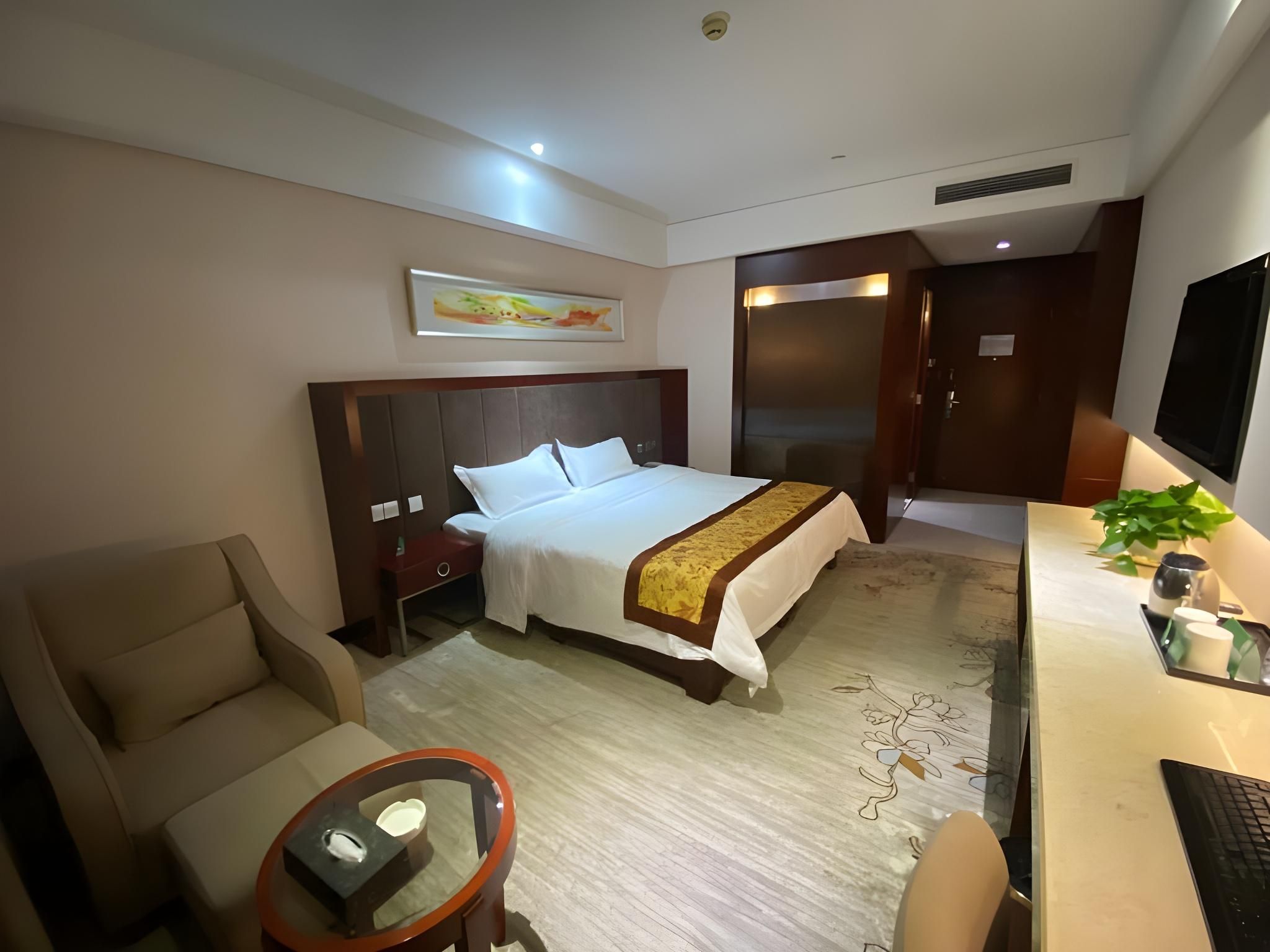 Business Queen Room
