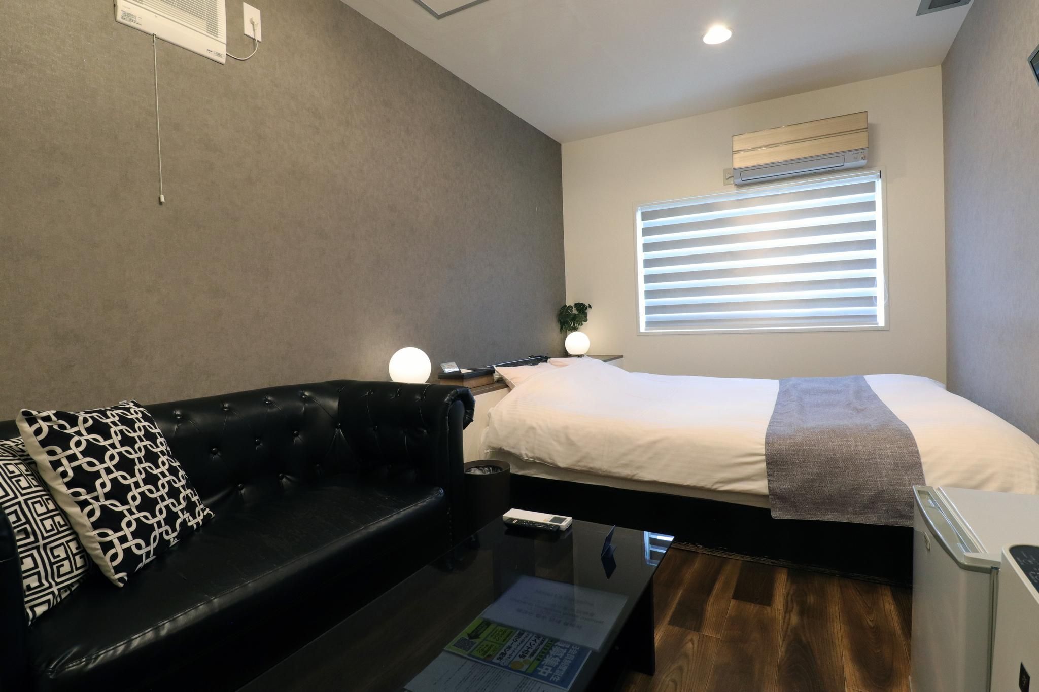 Queen Room - Non-Smoking