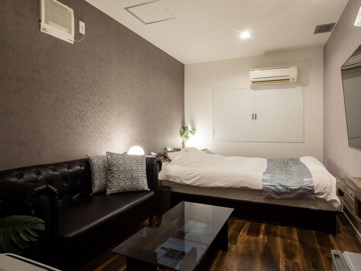 Queen Room - Non-Smoking