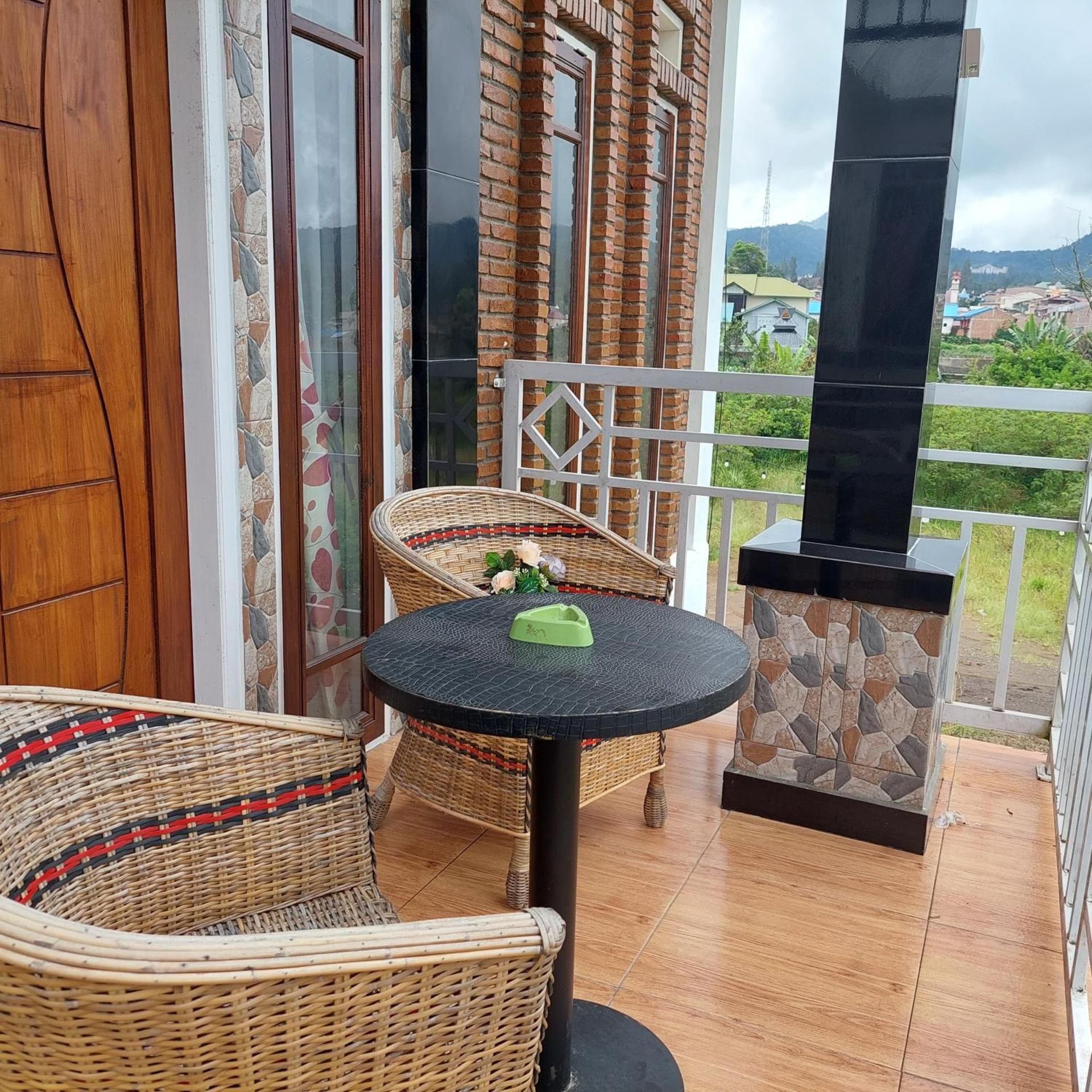 Villa with Garden View