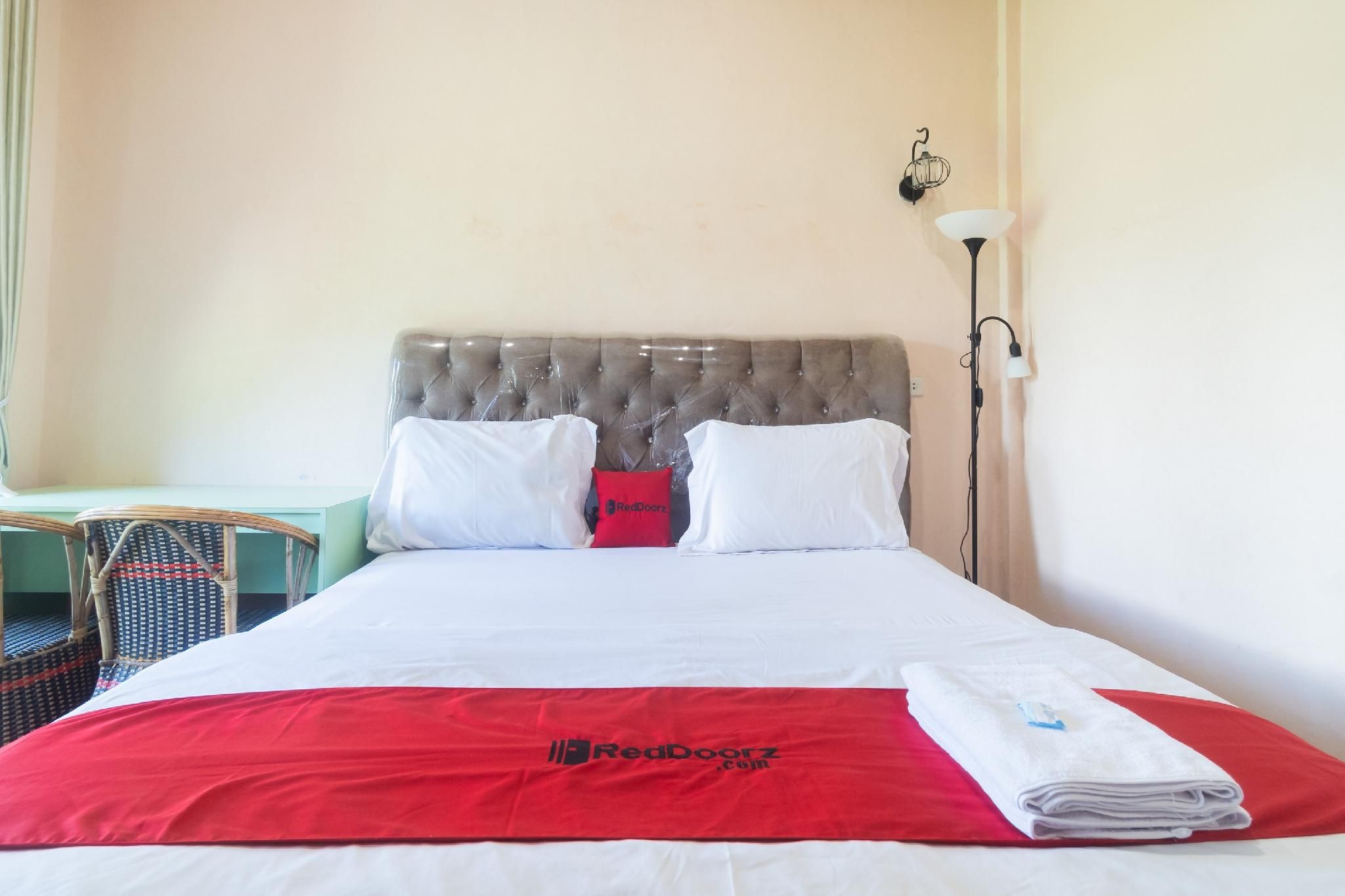 RedDoorz @ Sapo Rumbia 1 Berastagi Premium Suite 2