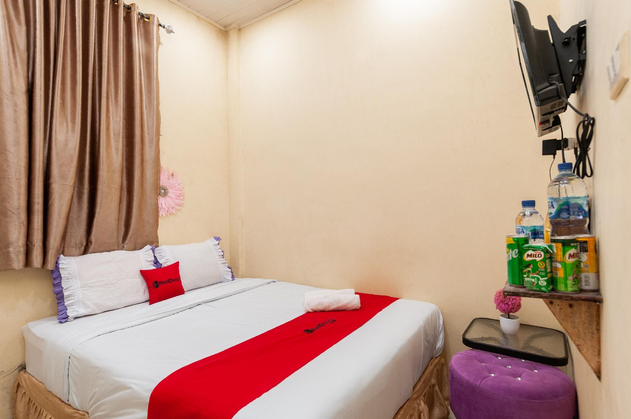 RedDoorz Sapo Rumbia 2 Berastagi Promotion Room