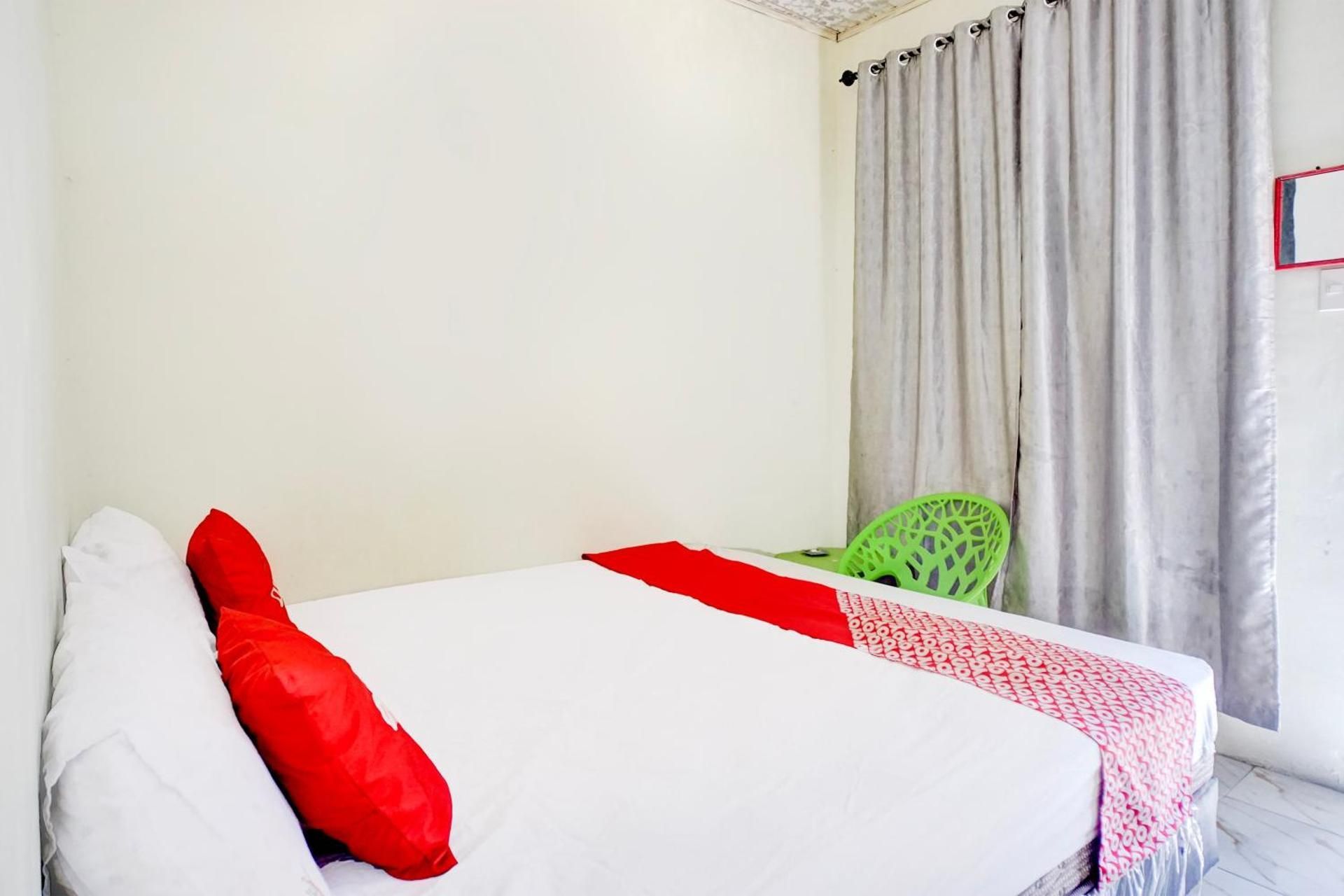 Hotel O Sejolie Sibayak Deluxe Double Room 3