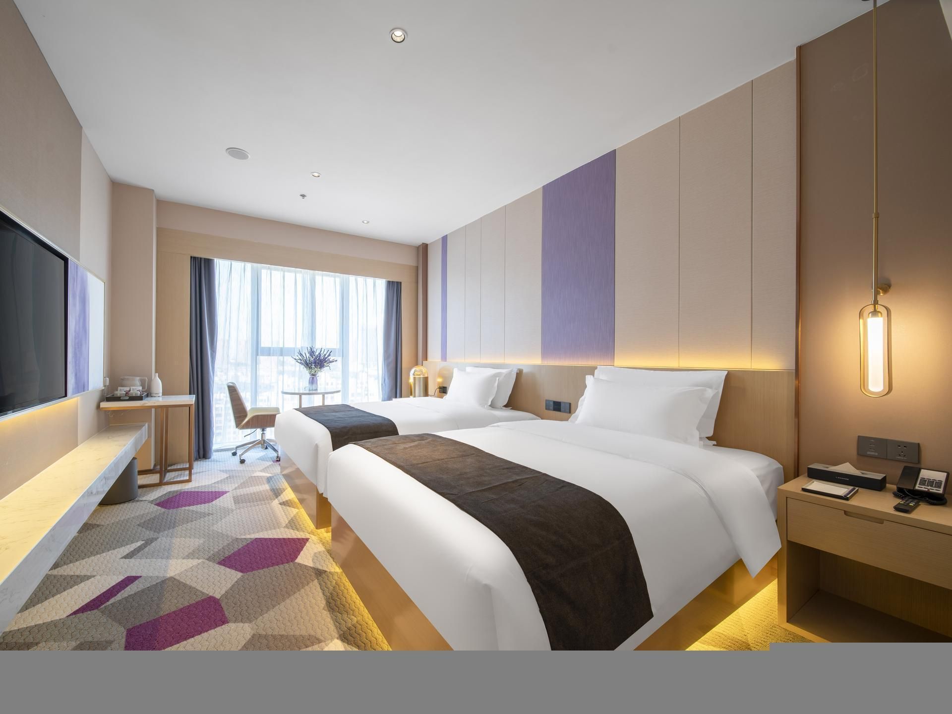 WH - Deluxe Room Twin