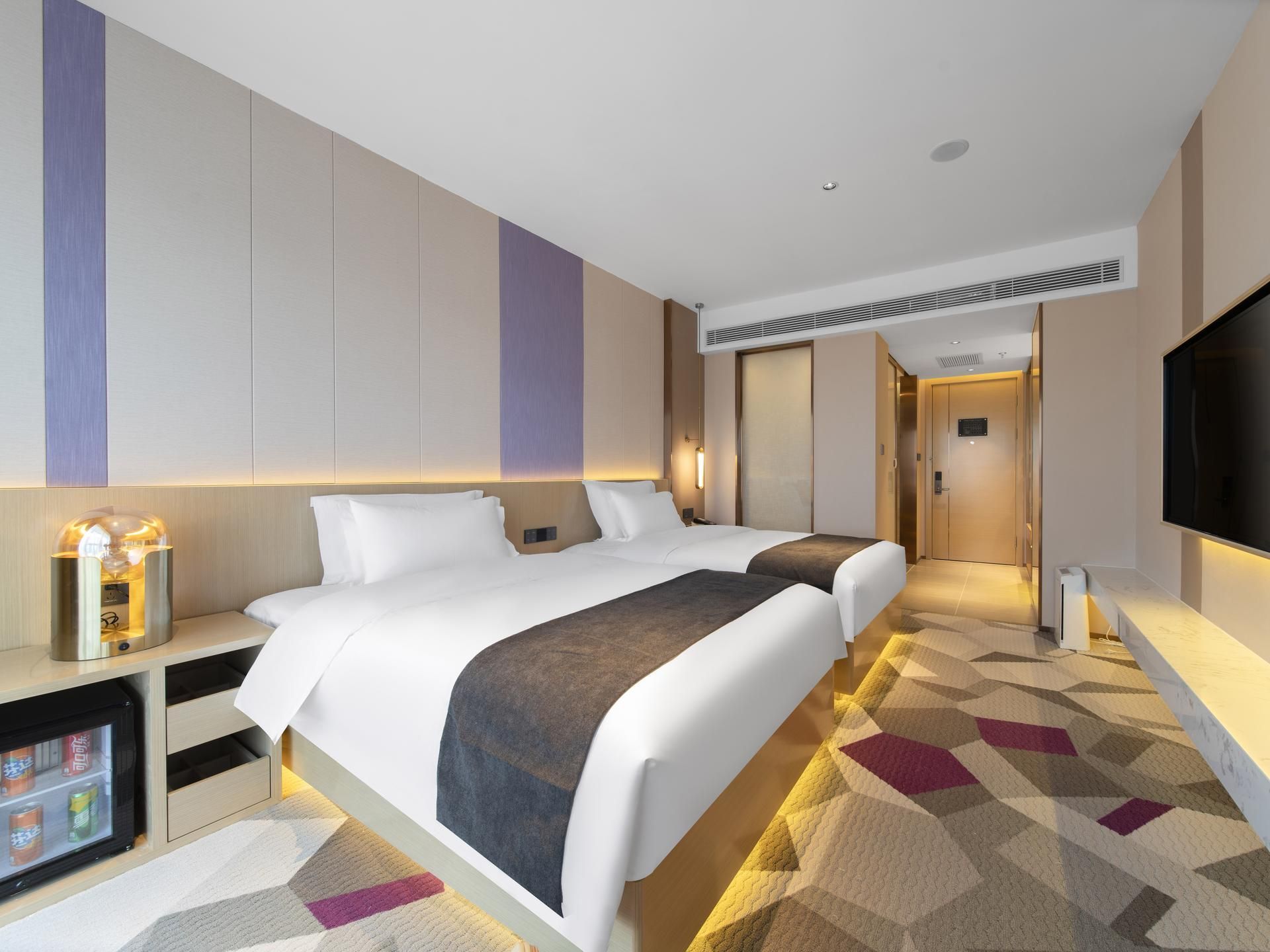 WH - Deluxe Room Twin