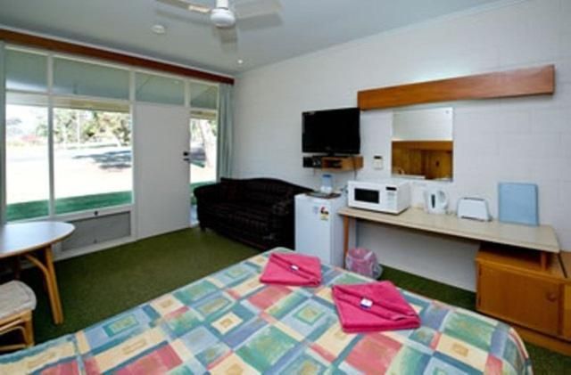 Standard Double Room with Lake View