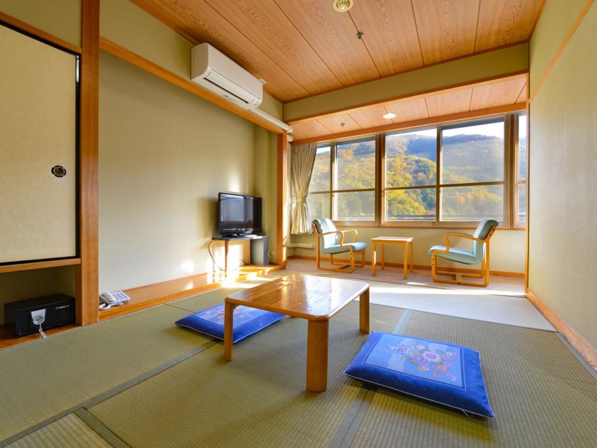 Economy Japanese-Style Room with 8 Tatami, Shared Bathroom, Non-Smoking