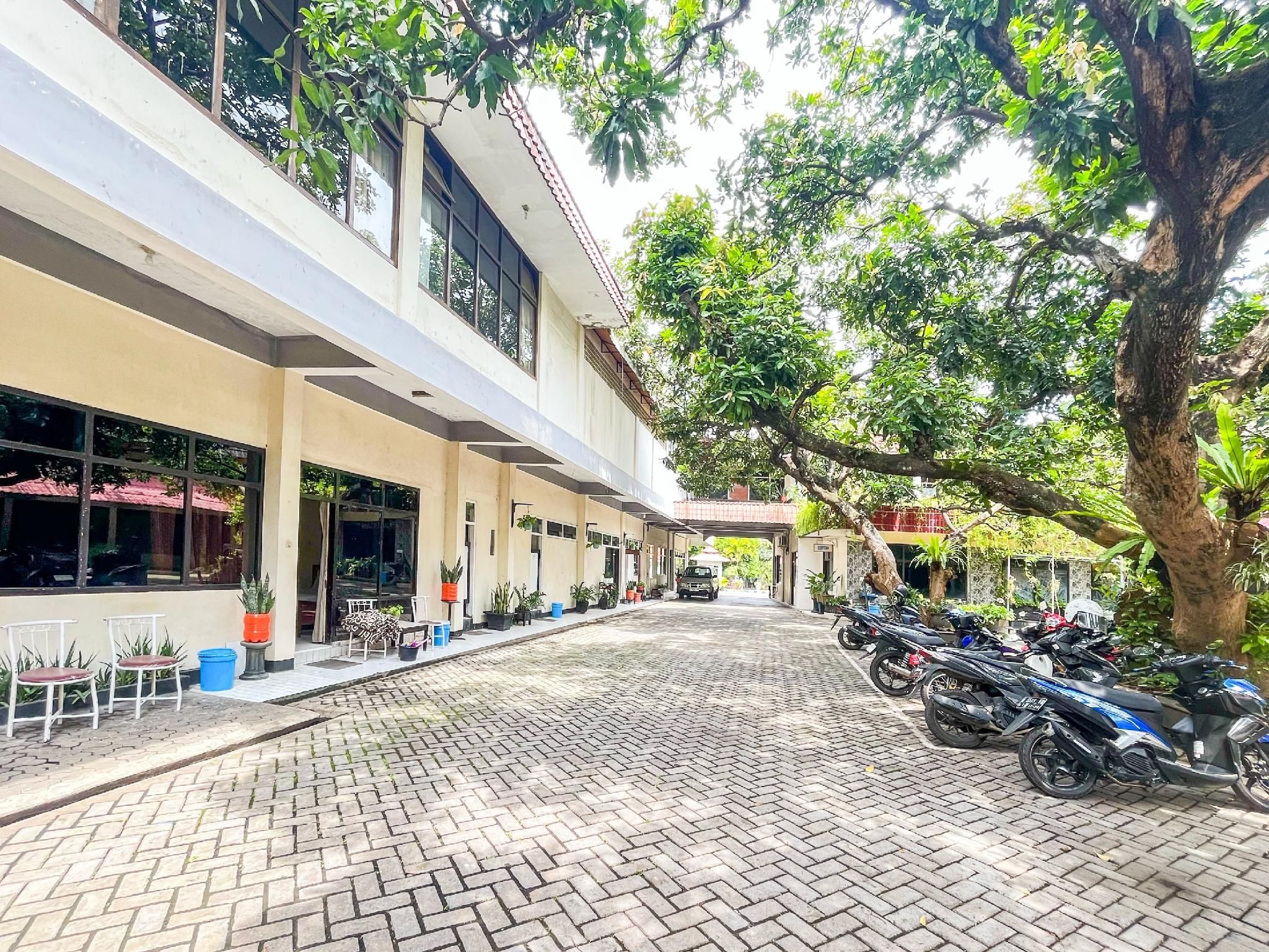 RedDoorz @ Hotel Tampiarto Probolinggo Jawa Timur