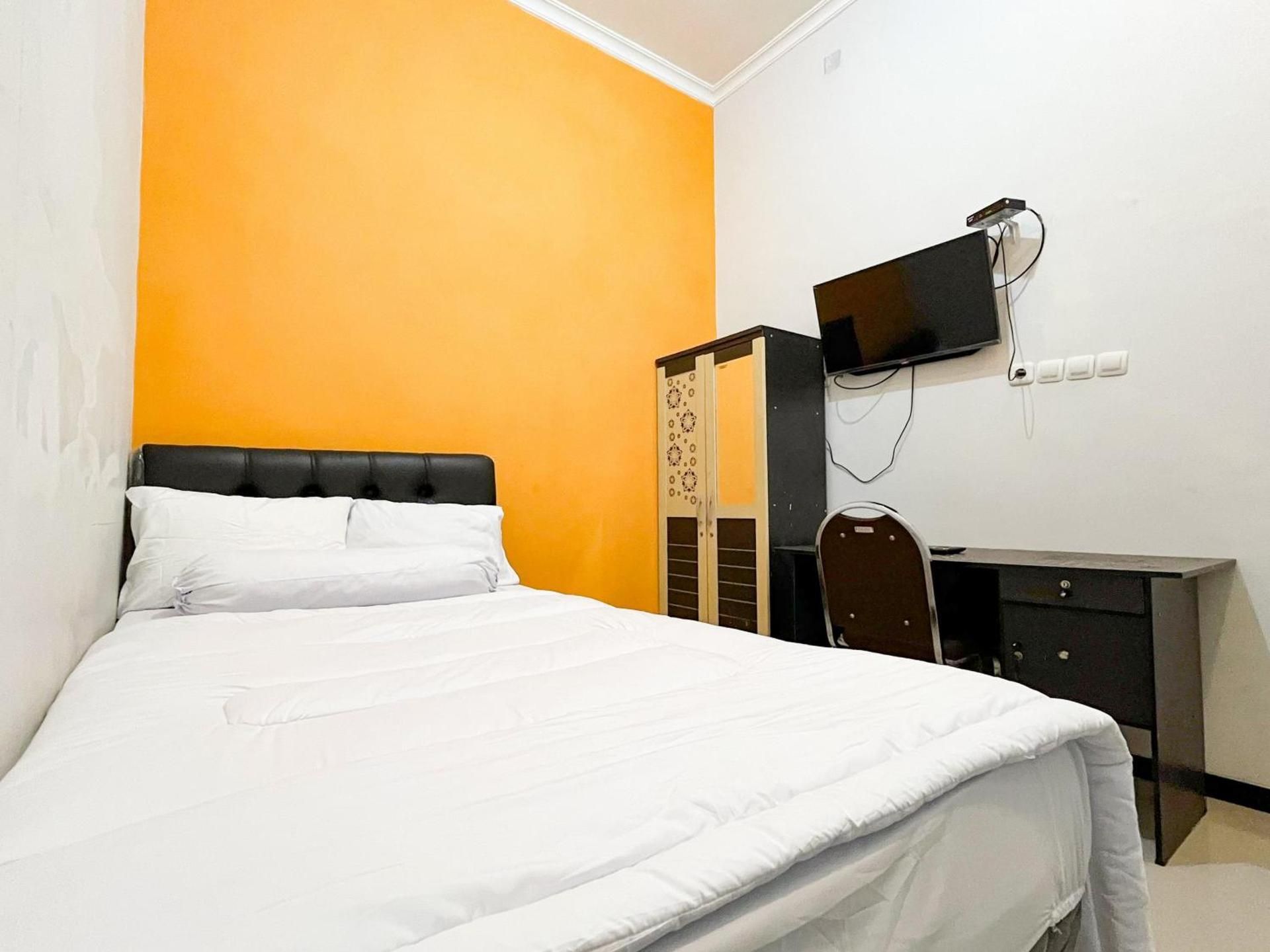 Oma Kost 3 Probolinggo Mitra RedDoorz Single Room