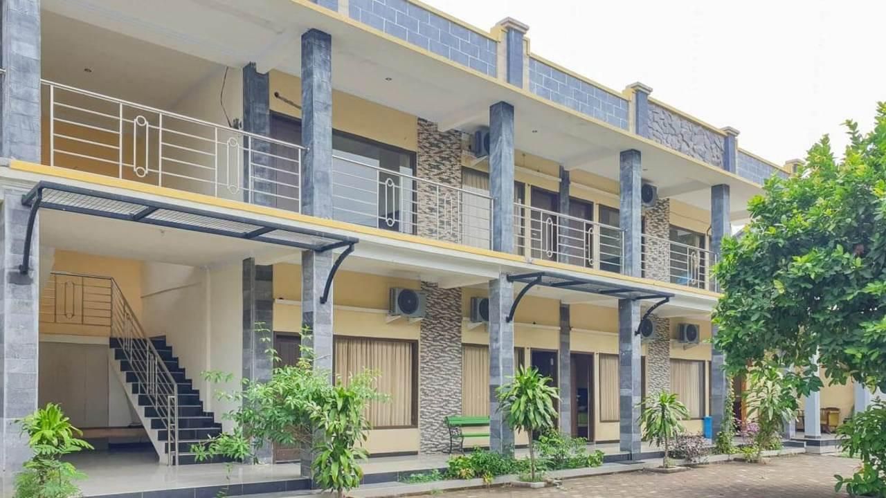 Bromo 22 Homestay Syariah near Terminal Bayuangga Probolinggo Mitra RedDoorz