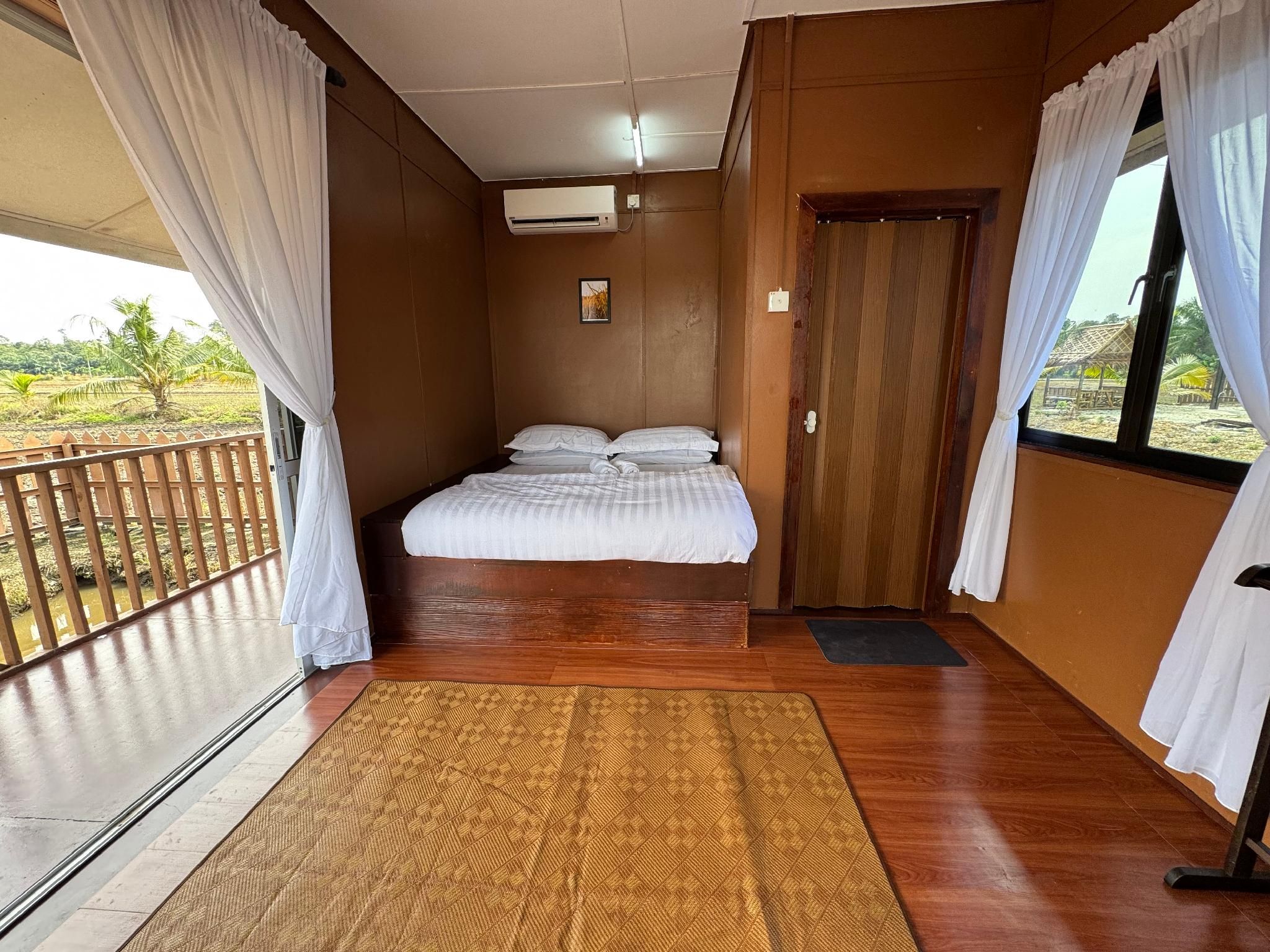 Akira Laman Padi Tanjong Karang Standard Room 2