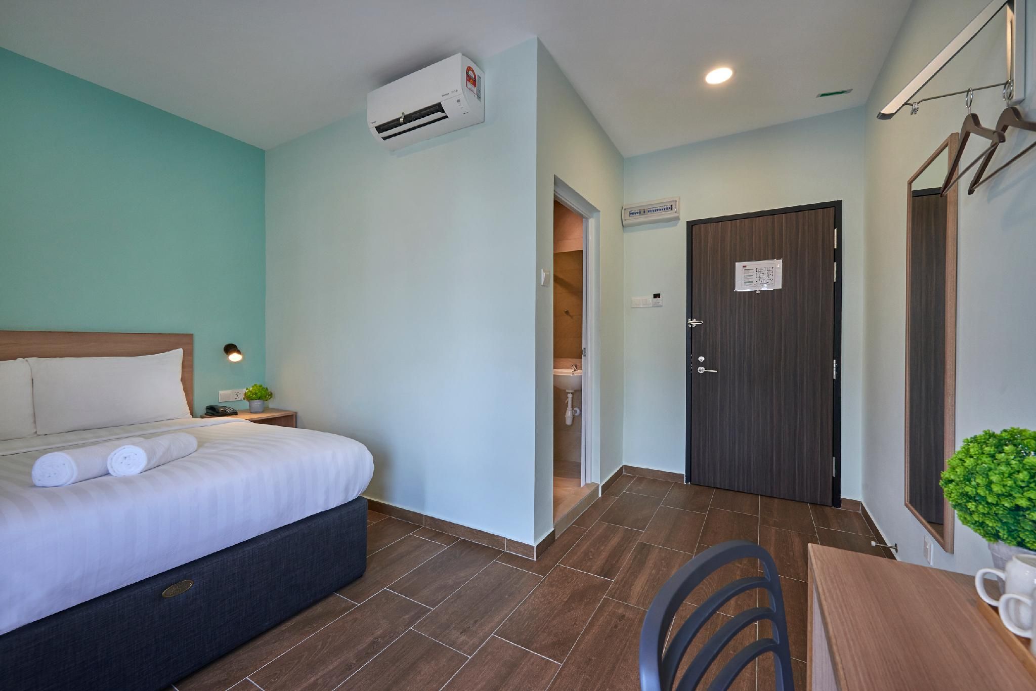 ZONE Hotels, Eco Grandeur Superior Queen Room 1 2