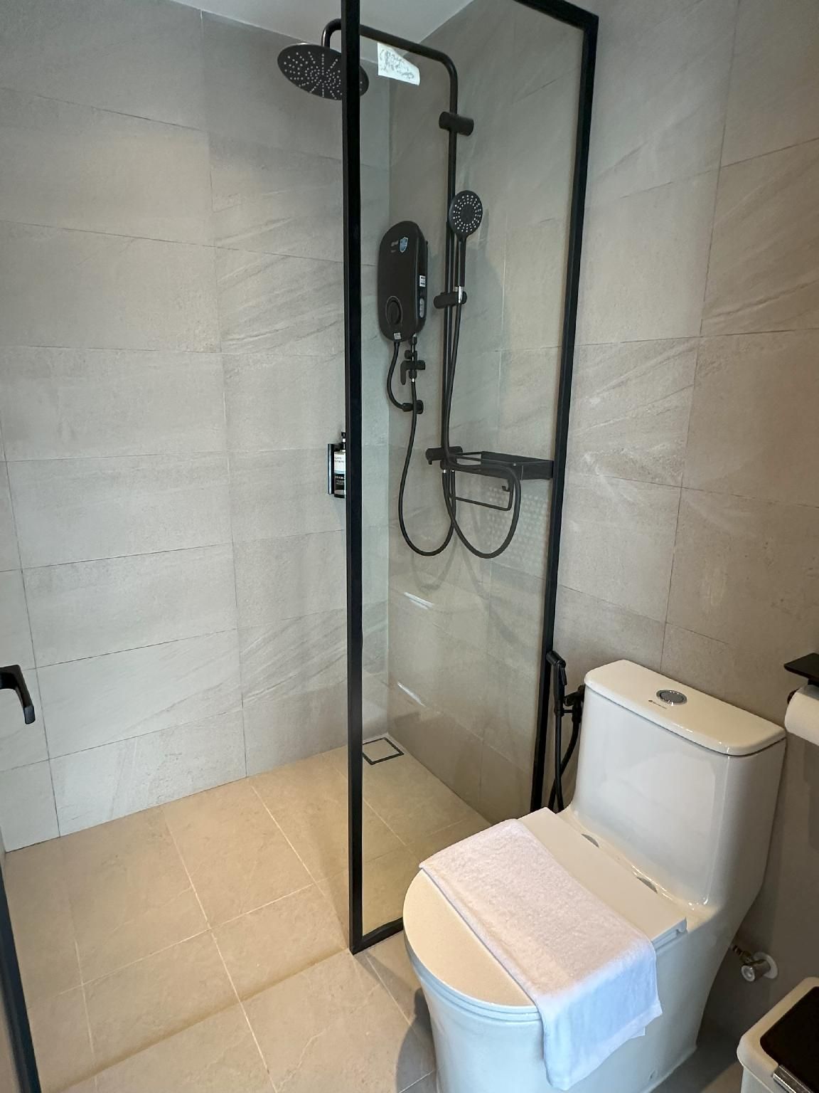 Standard Queen Room - No View