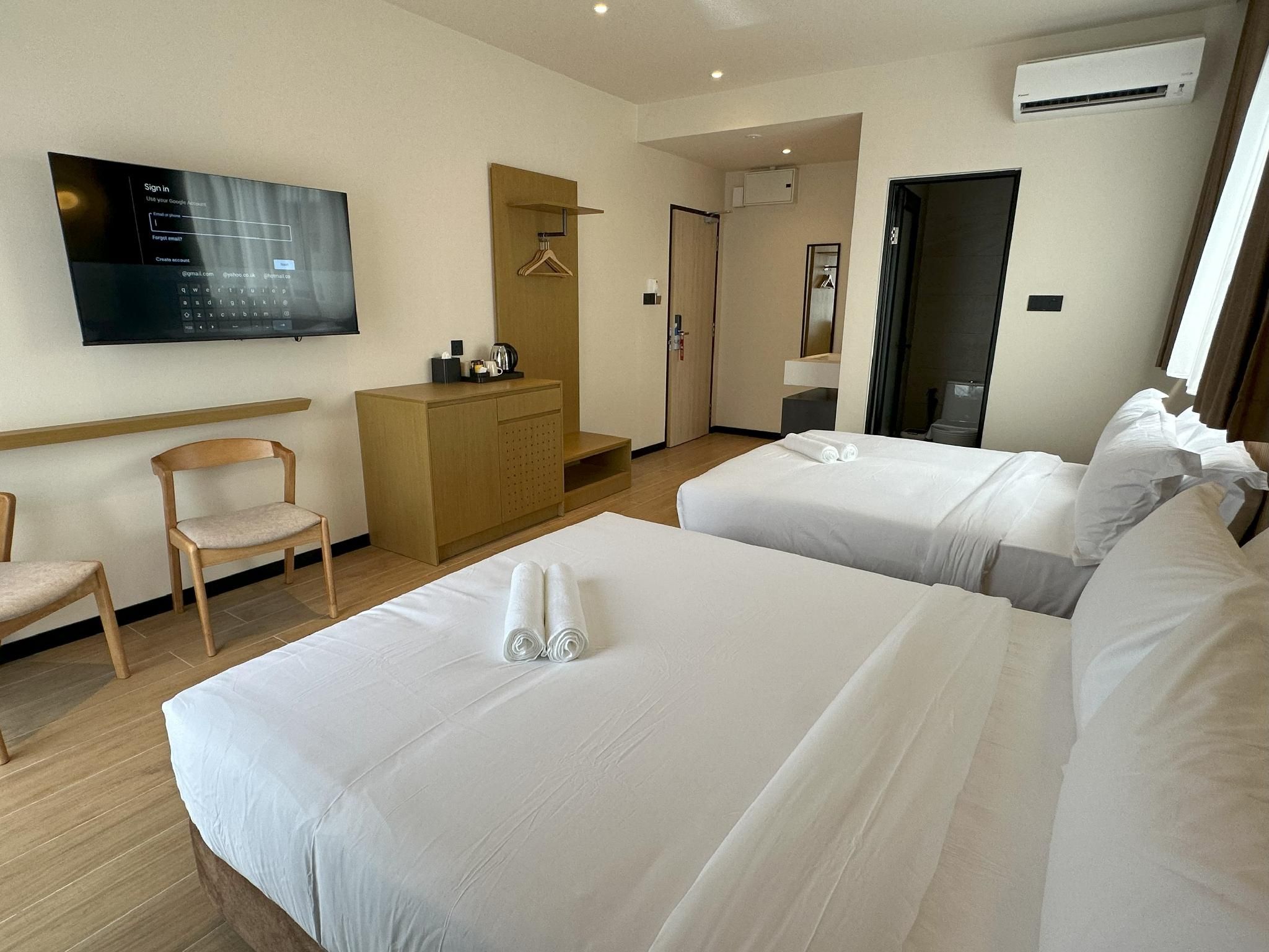 Deluxe Family Room