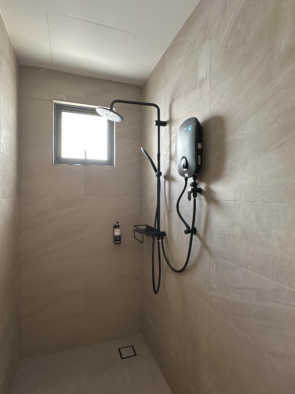 Hotel Mirda Puncak Alam Deluxe Triple Room 2