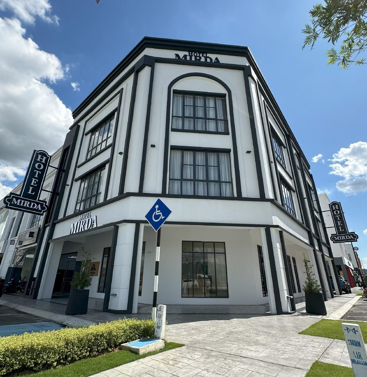 Hotel Mirda Puncak Alam