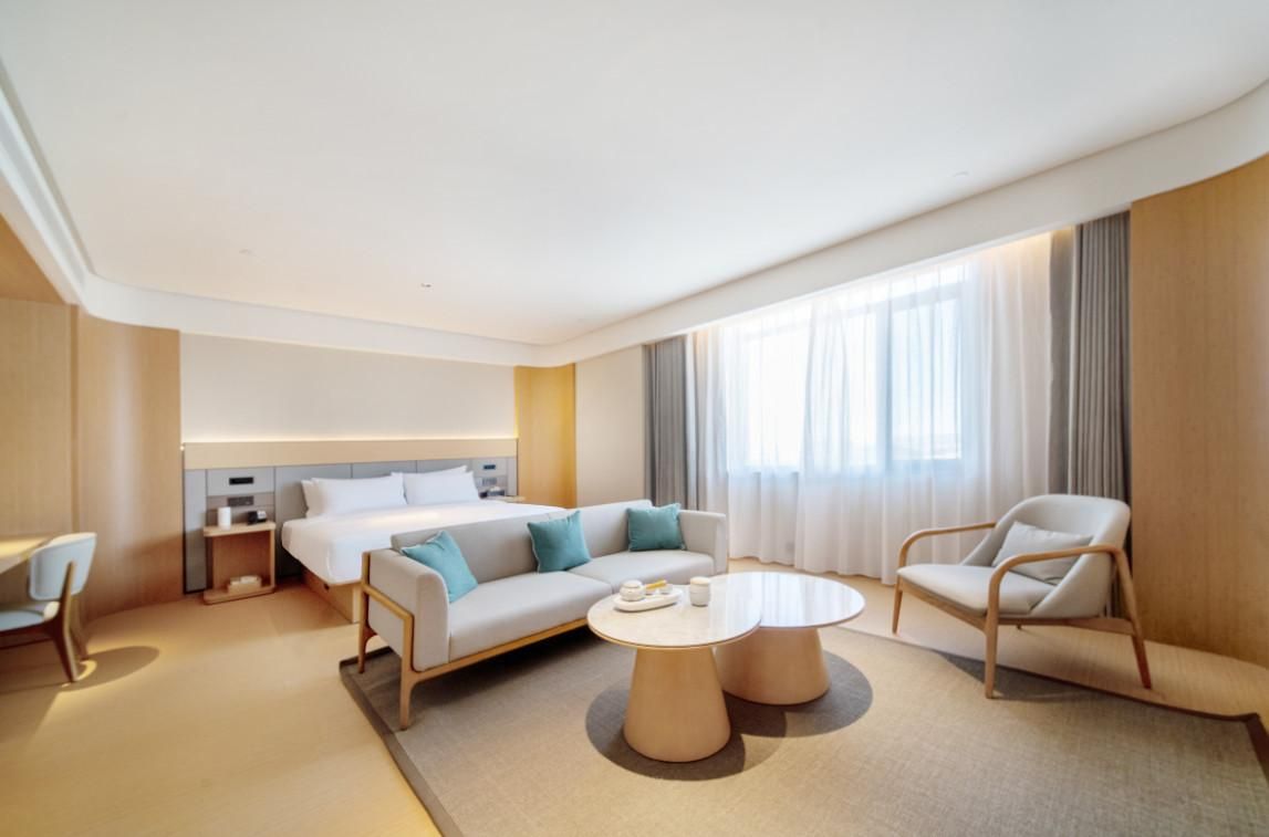 Huazhu - Deluxe Bed Room