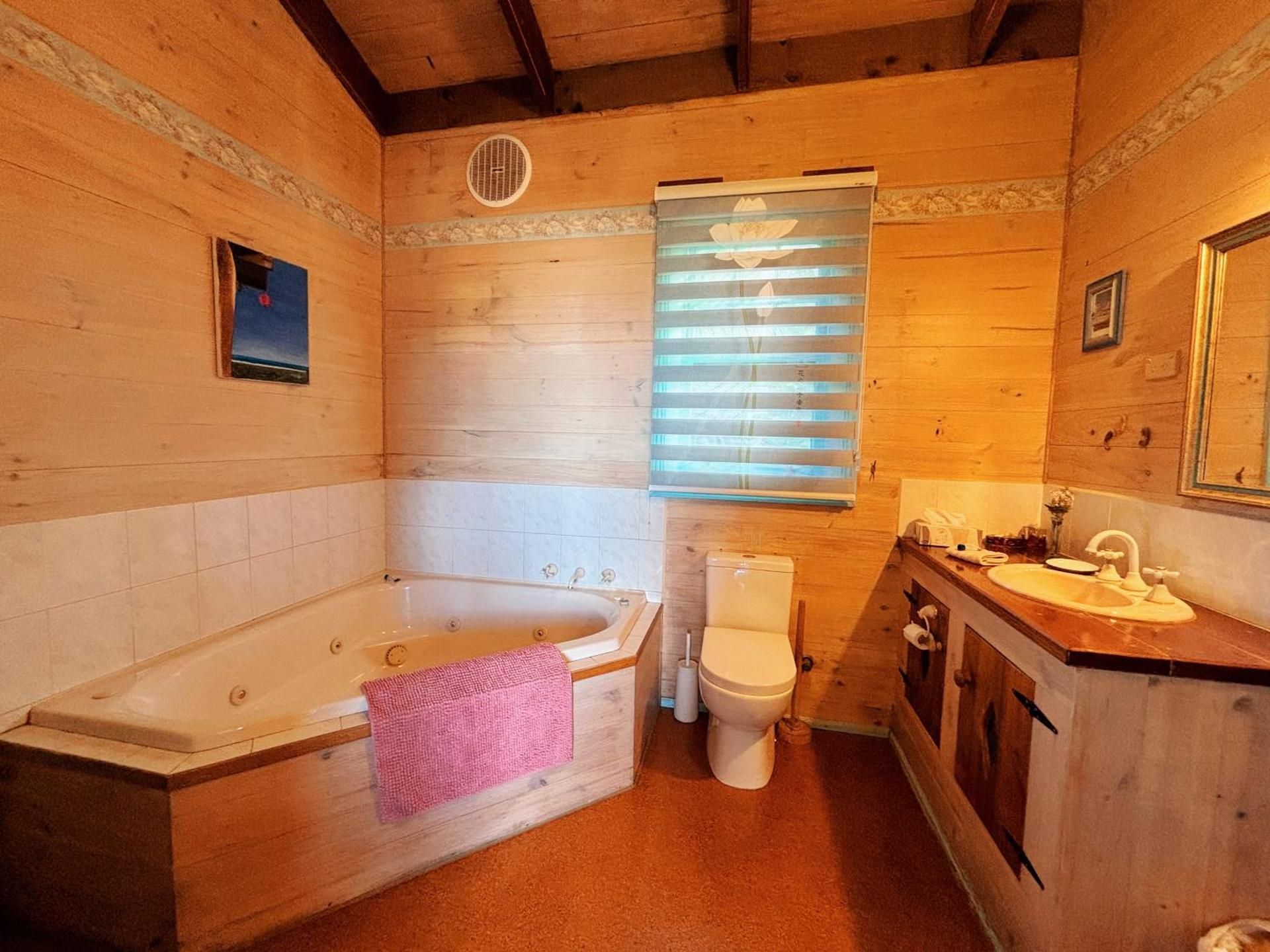 King Room with Spa Bath
