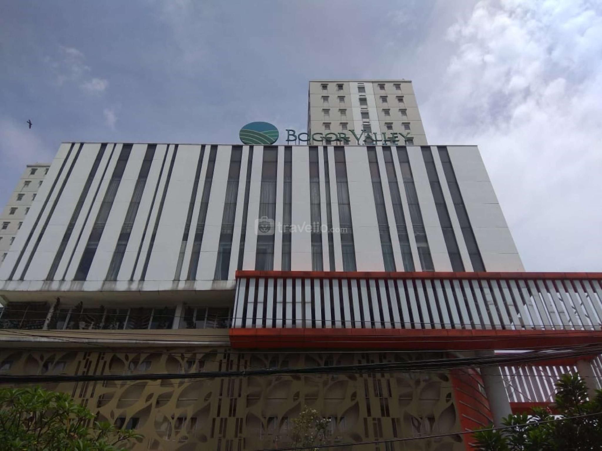 Simply Look 2BR at Bogor Valley By Travelio